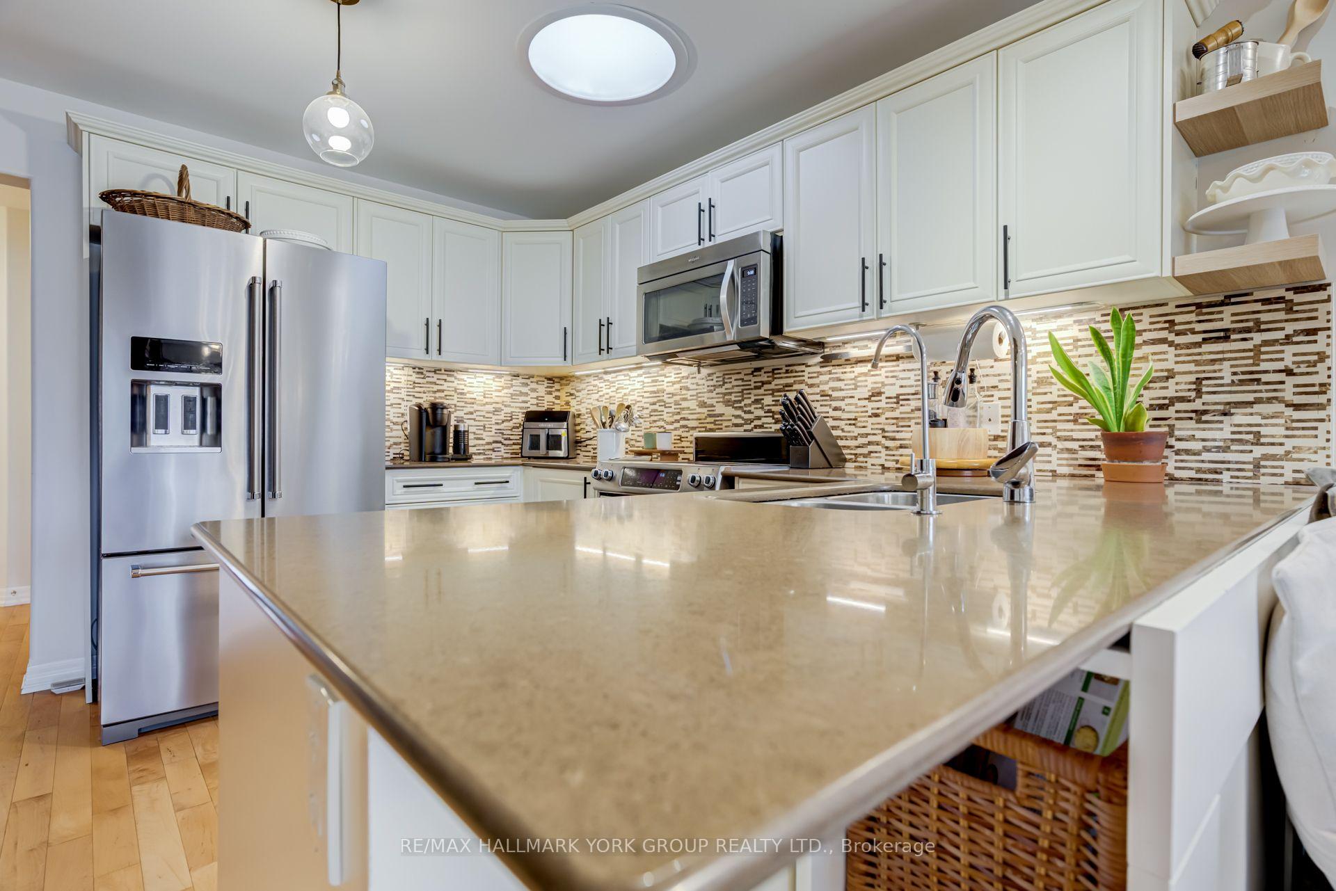 Photo 5 of 1796 Shelburne Street, Oshawa, Samac — HOMEH