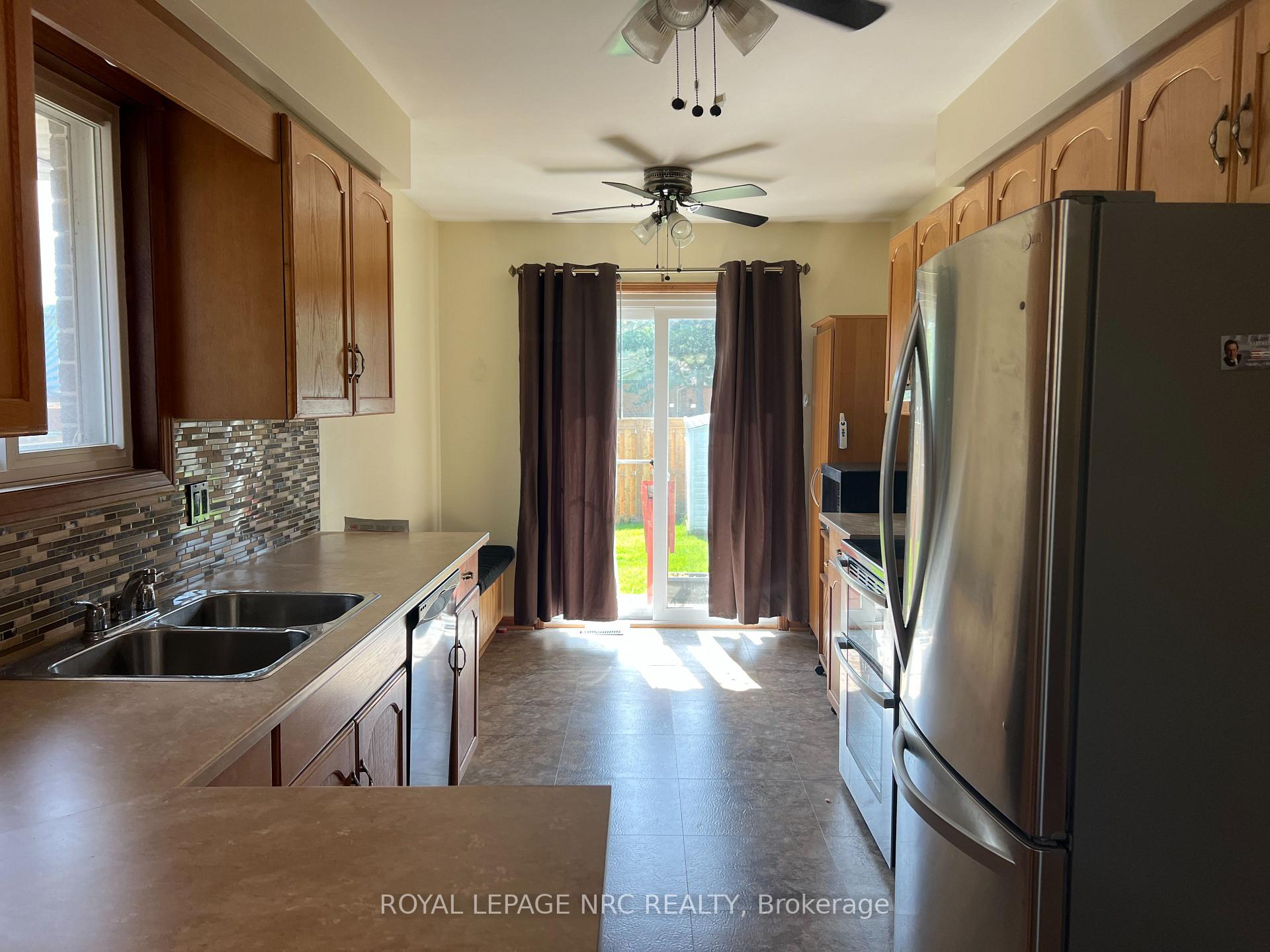 Photo 9 of 46 Andrea Drive, St. Catharines, Rykert/Vansickle — HOMEH