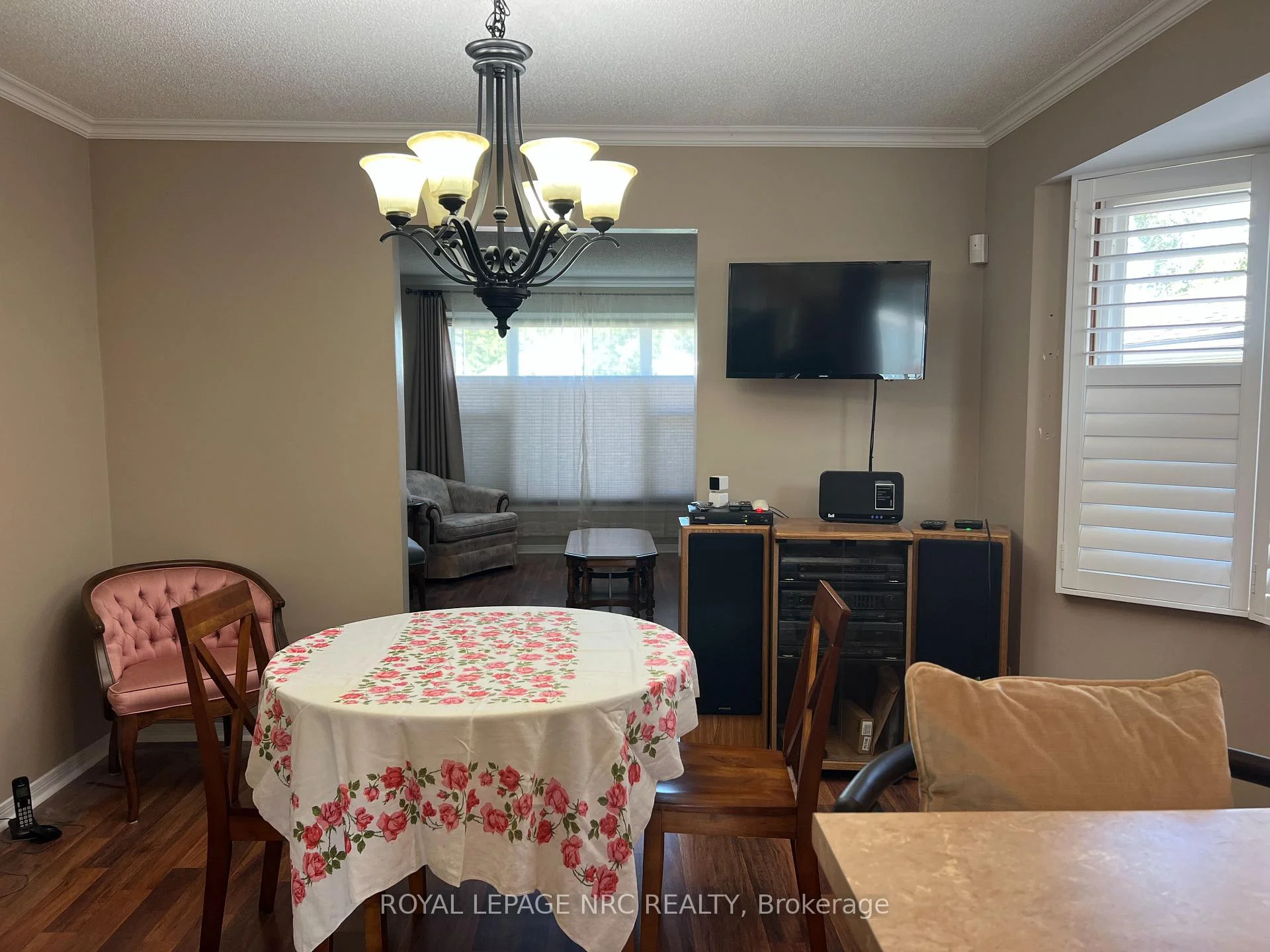 Photo 8 of 46 Andrea Drive, St. Catharines, Rykert/Vansickle — HOMEH