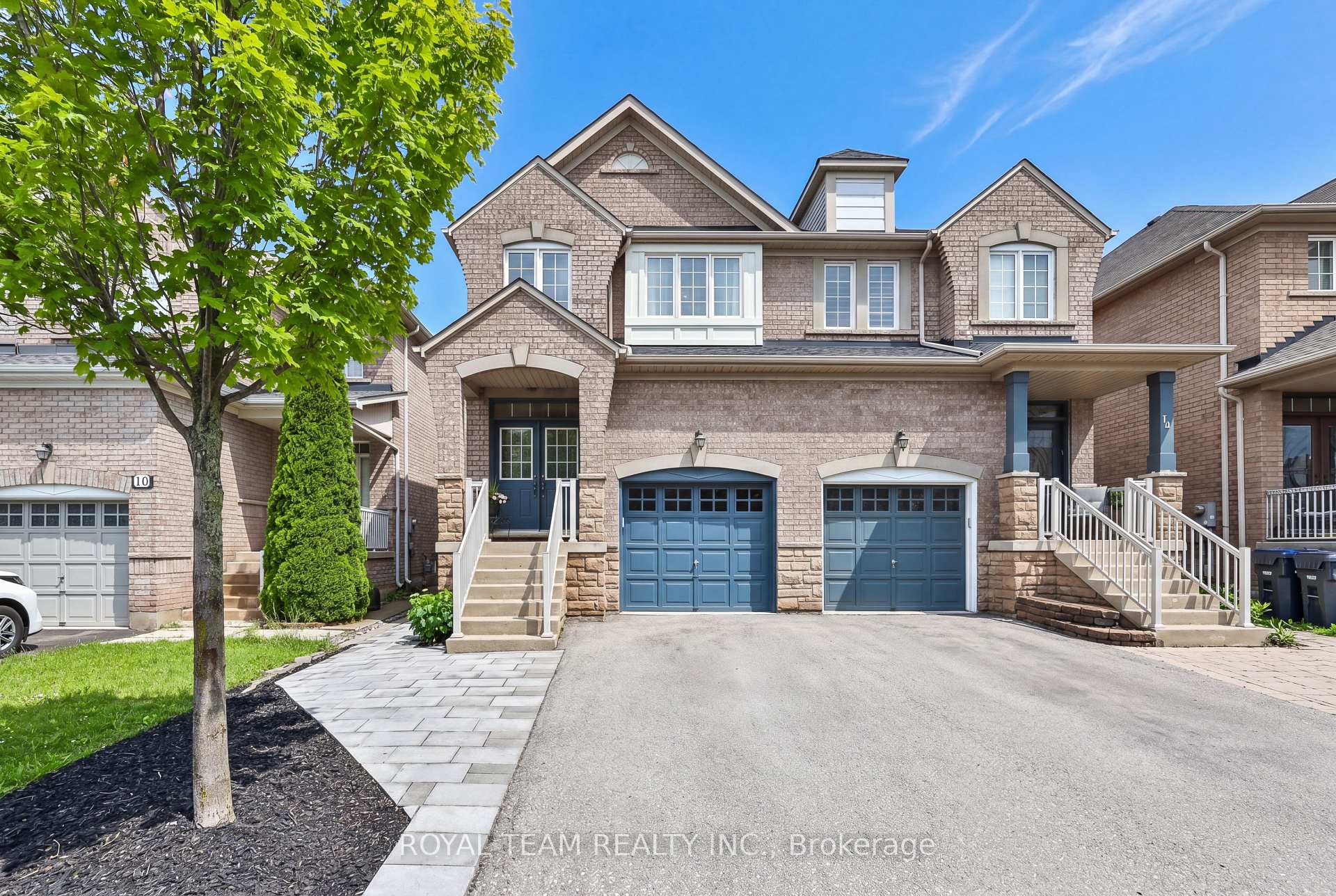 Photo 1 of 12 Spring Arbour Road, Vaughan, Patterson — HOMEH
