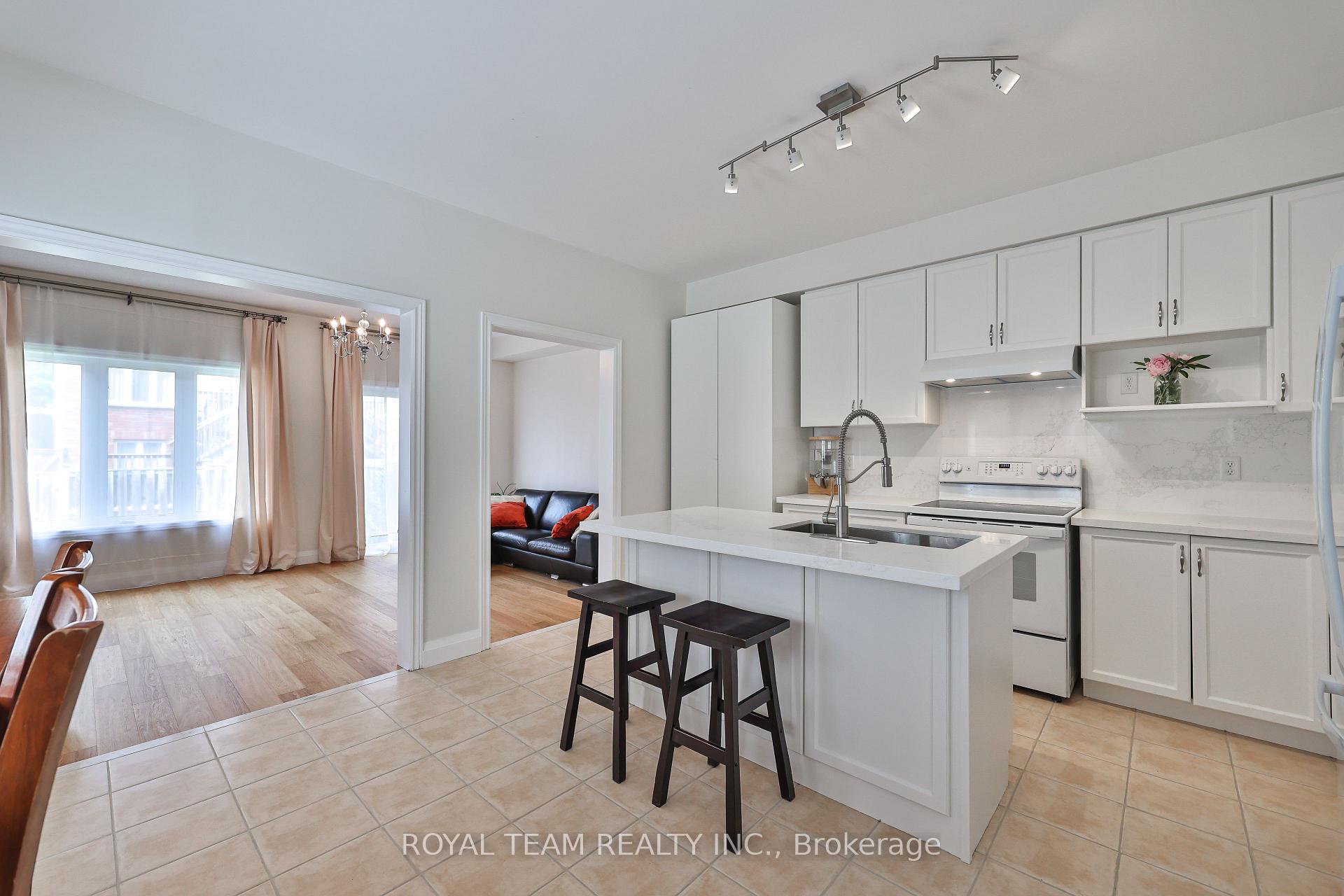 Photo 5 of 12 Spring Arbour Road, Vaughan, Patterson — HOMEH