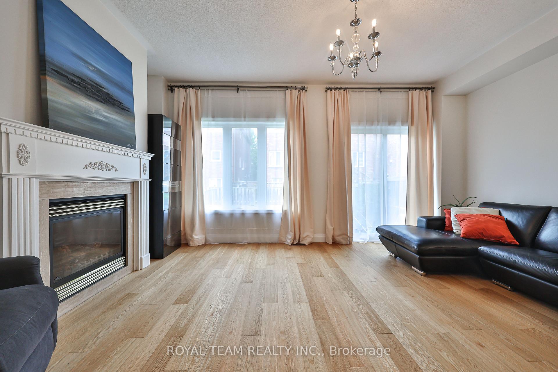Photo 10 of 12 Spring Arbour Road, Vaughan, Patterson — HOMEH