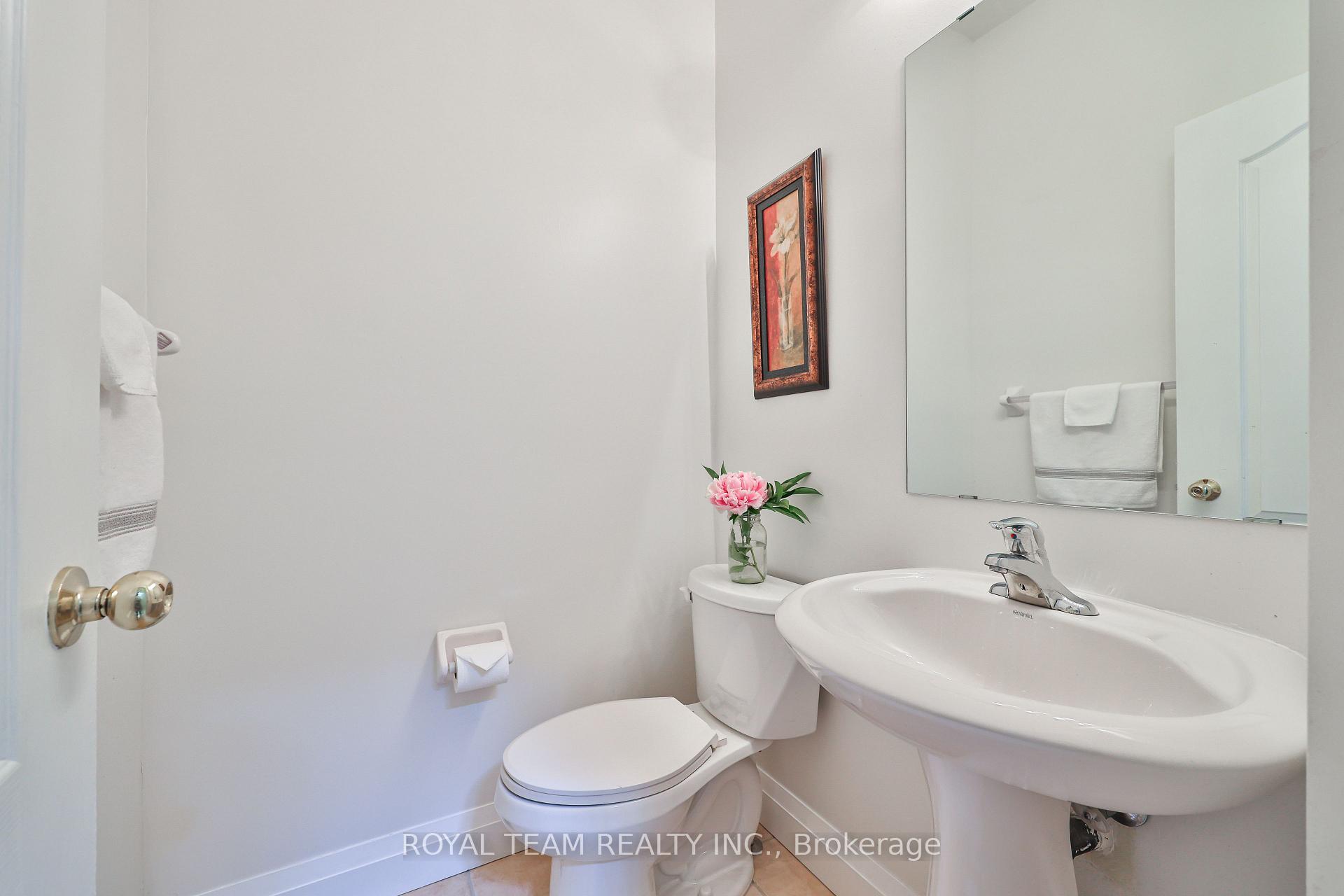 Photo 14 of 12 Spring Arbour Road, Vaughan, Patterson — HOMEH