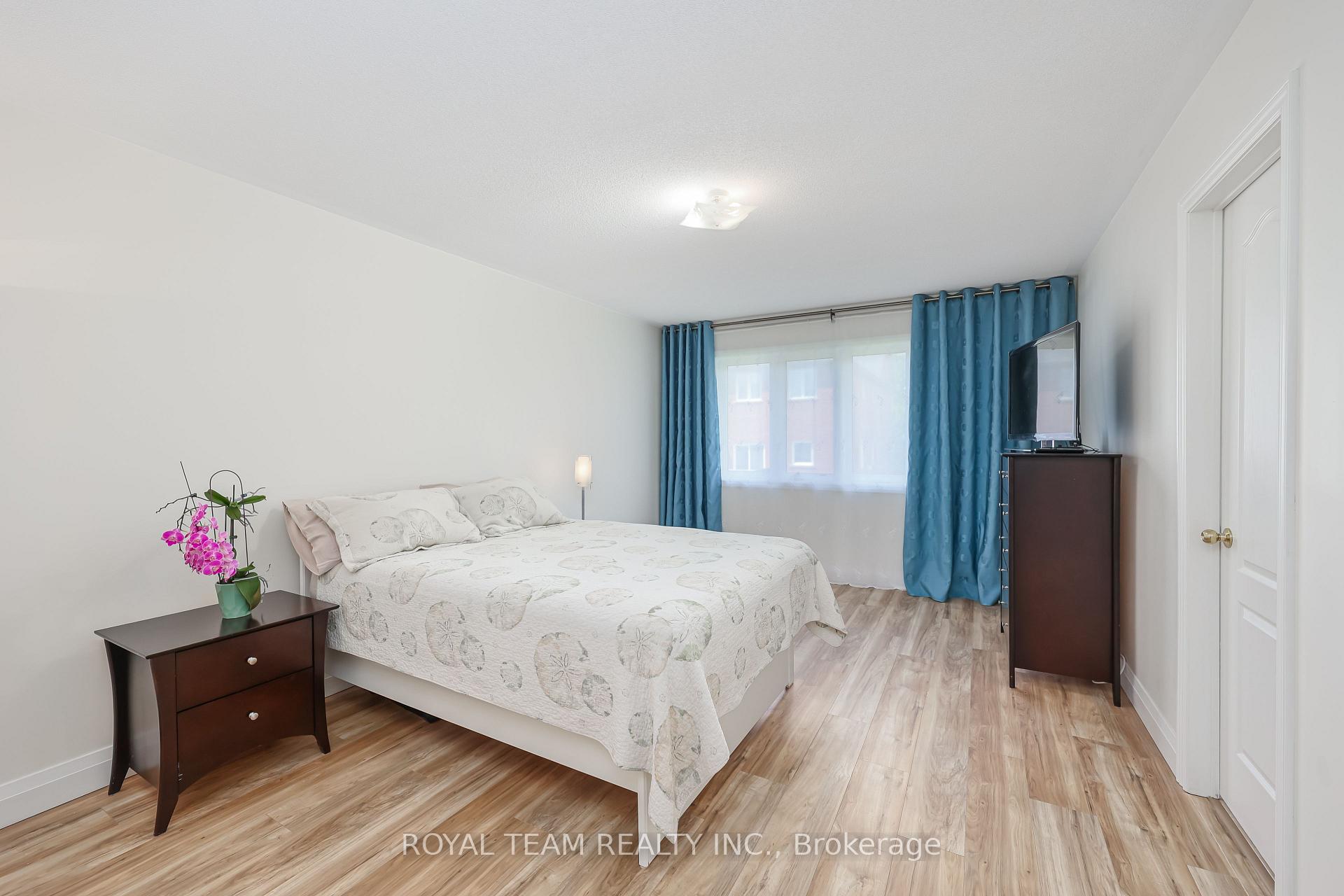 Photo 16 of 12 Spring Arbour Road, Vaughan, Patterson — HOMEH