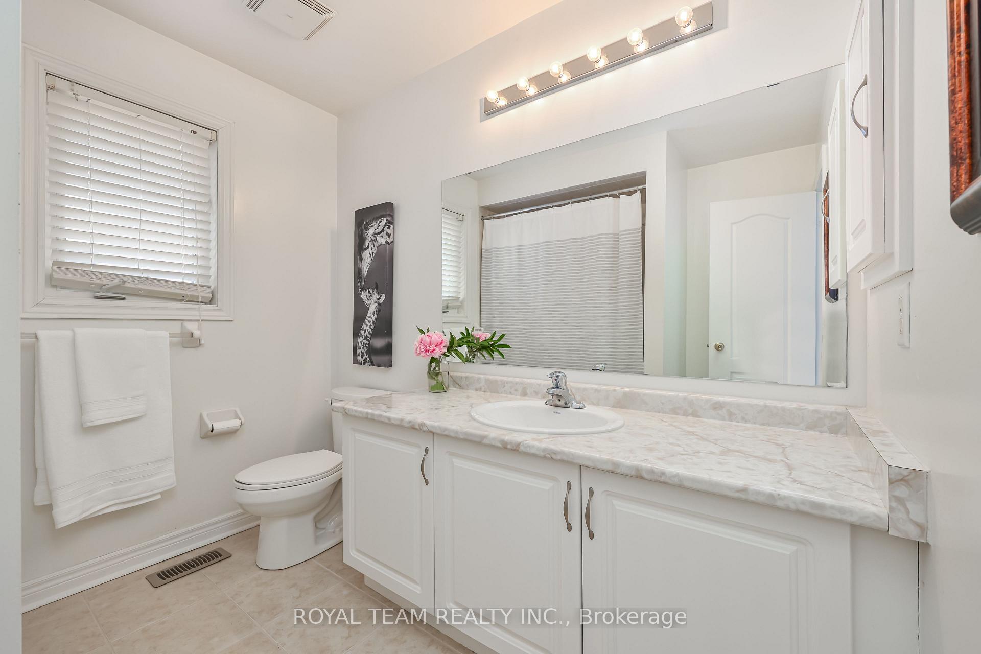 Photo 23 of 12 Spring Arbour Road, Vaughan, Patterson — HOMEH