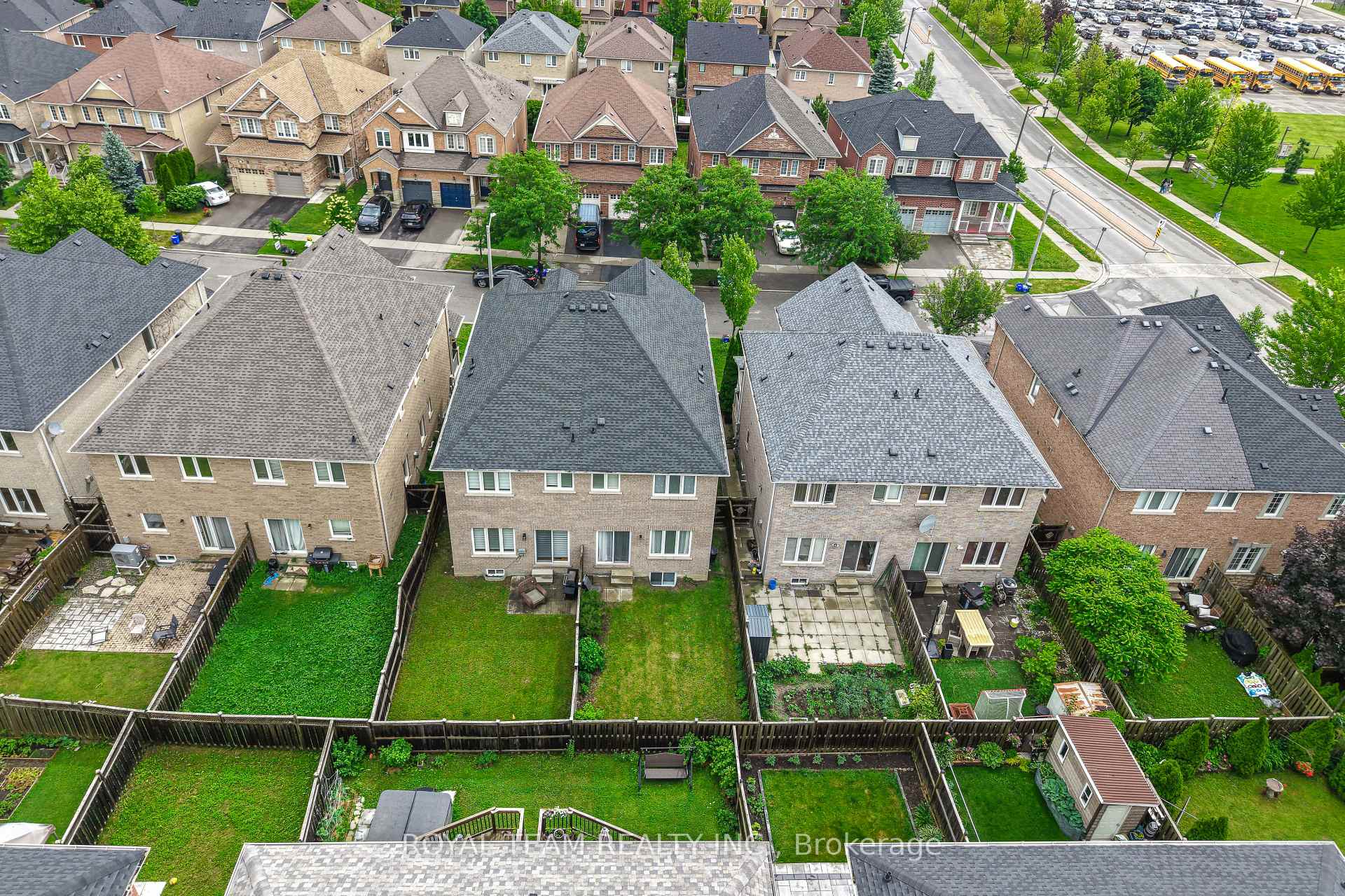 Photo 36 of 12 Spring Arbour Road, Vaughan, Patterson — HOMEH