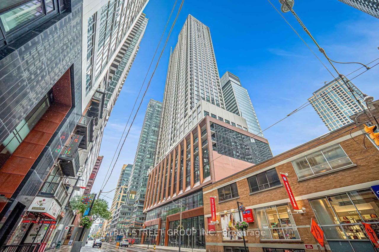 Front of Unit 2416, 400 King Street W