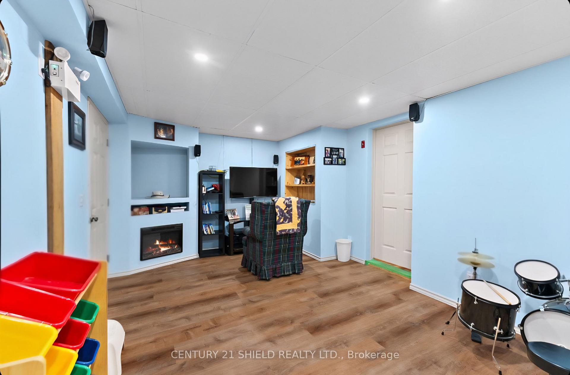 Photo 48 of 121 Maple Drive, South Algonquin — HOMEH
