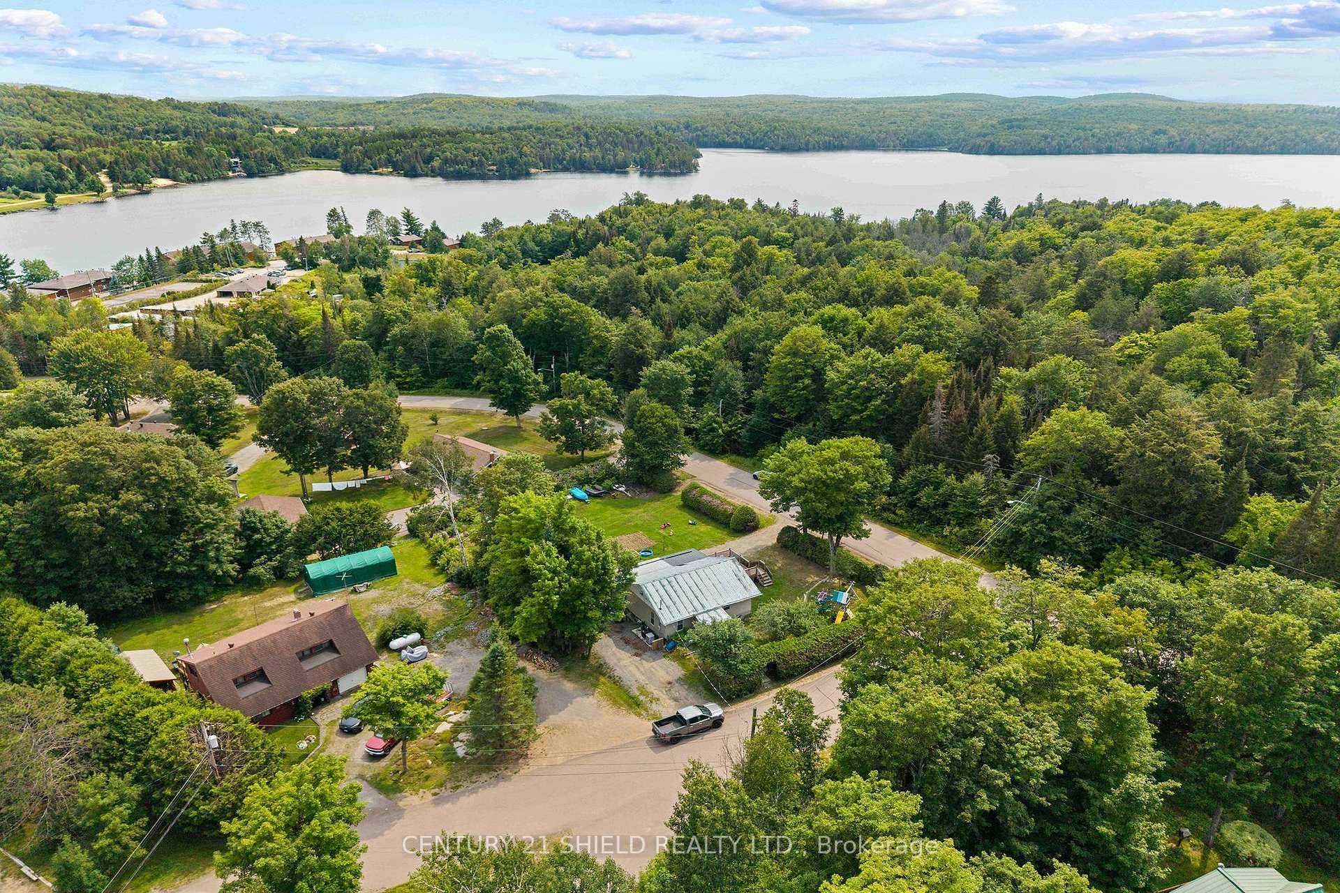 Photo 3 of 121 Maple Drive, South Algonquin — HOMEH