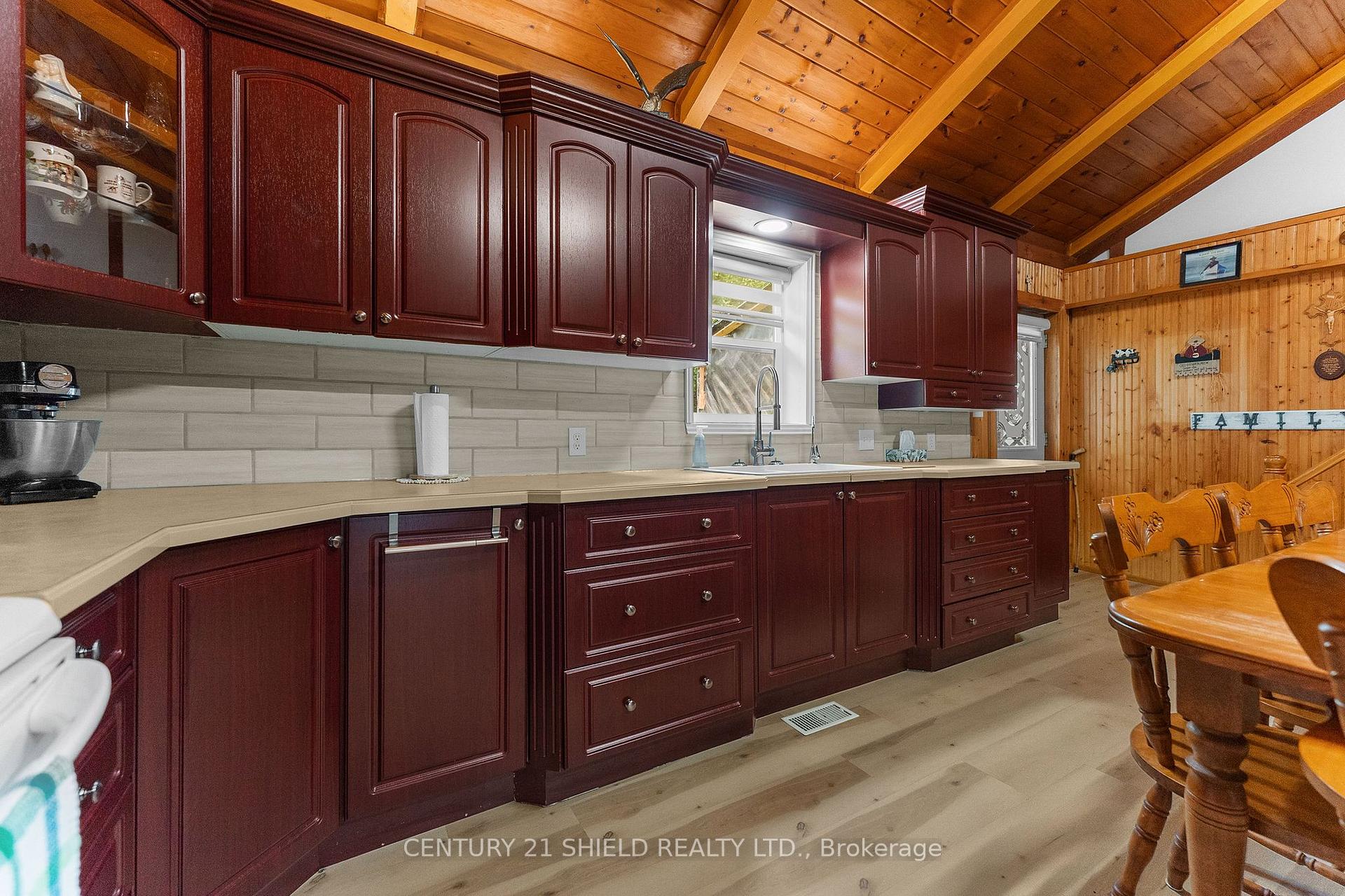 Photo 13 of 121 Maple Drive, South Algonquin — HOMEH