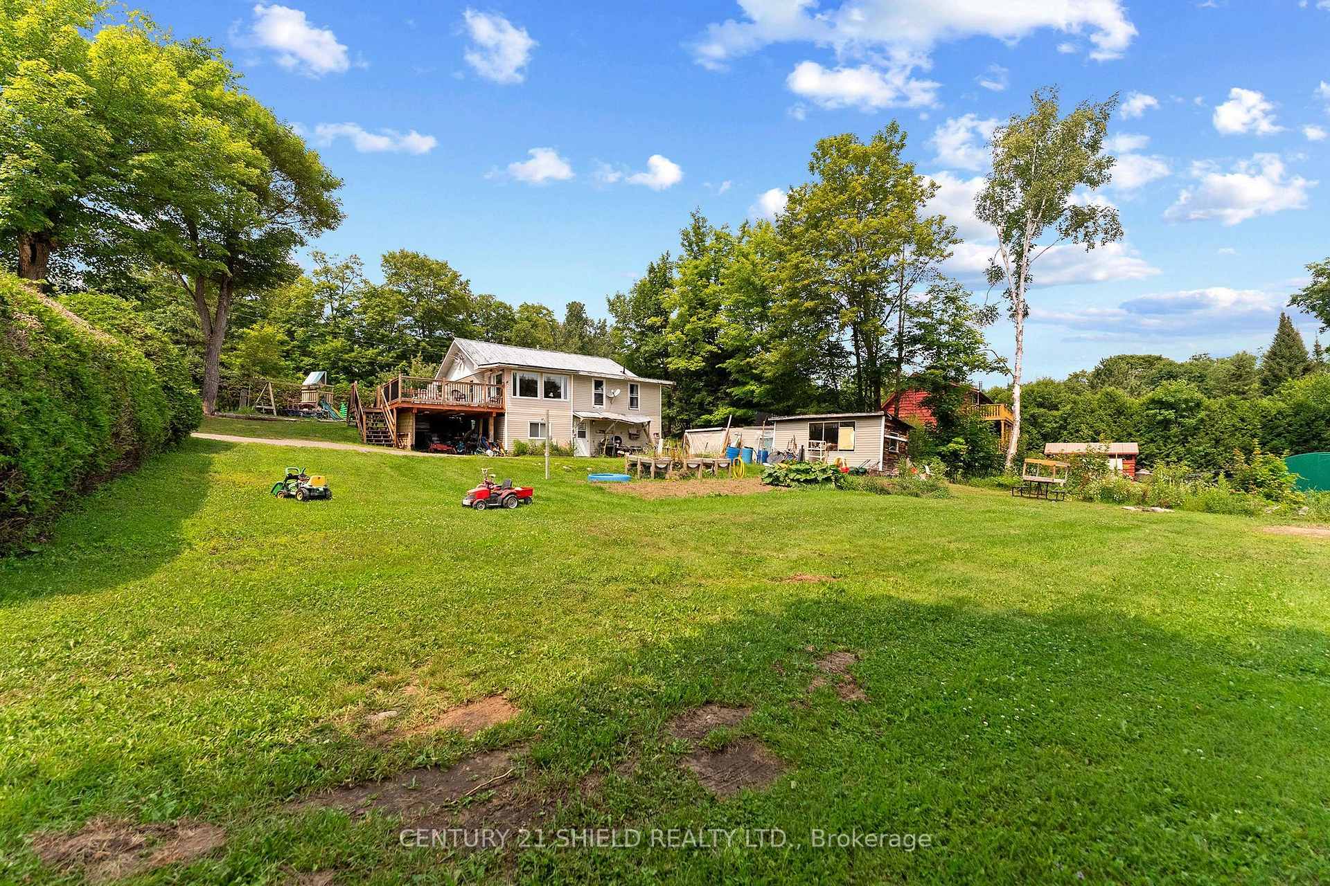 Photo 77 of 121 Maple Drive, South Algonquin — HOMEH