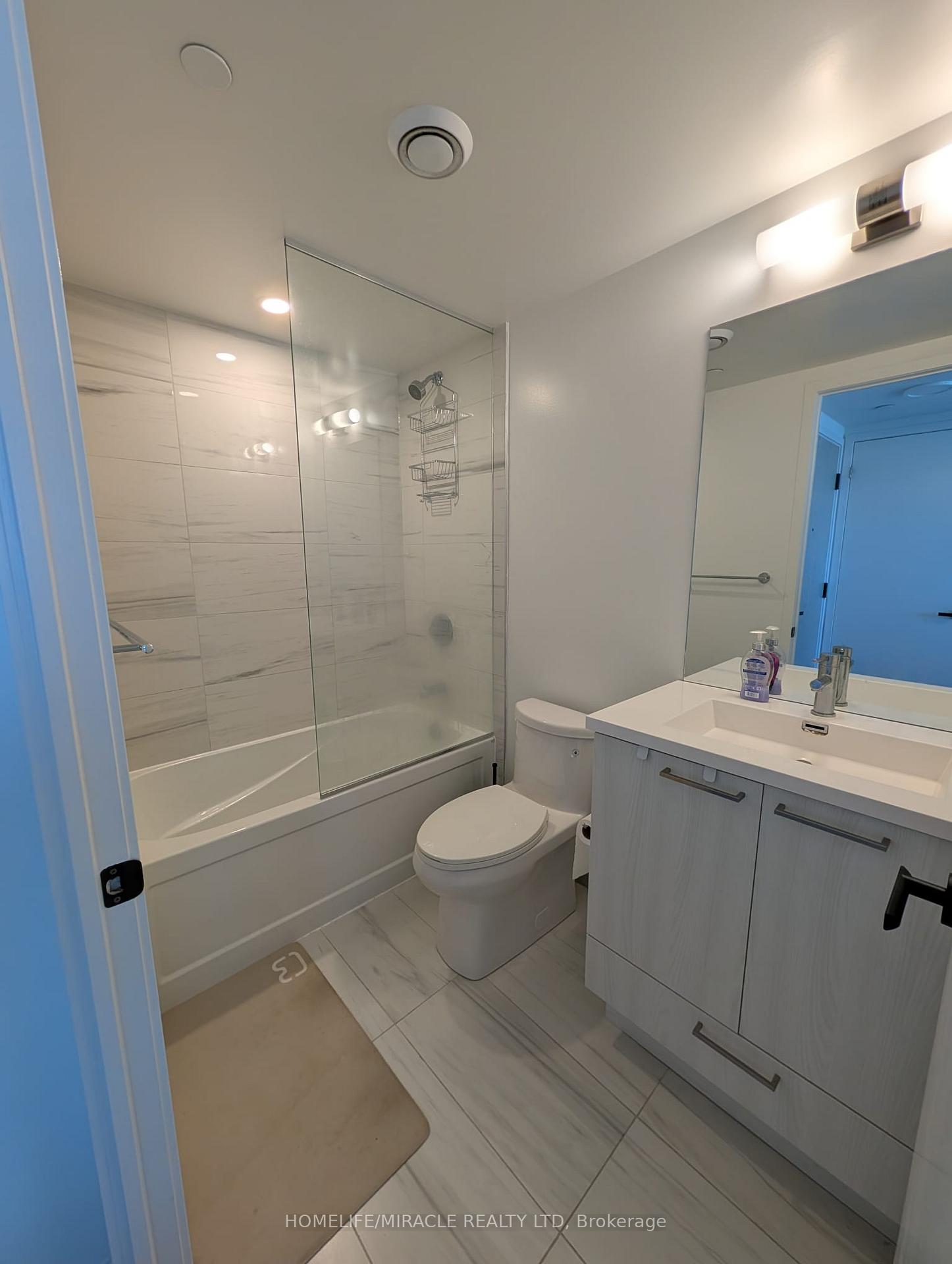 Photo 8 of Unit 3912, 195 Commerce Street, Vaughan, Vaughan Corporate Centre — HOMEH