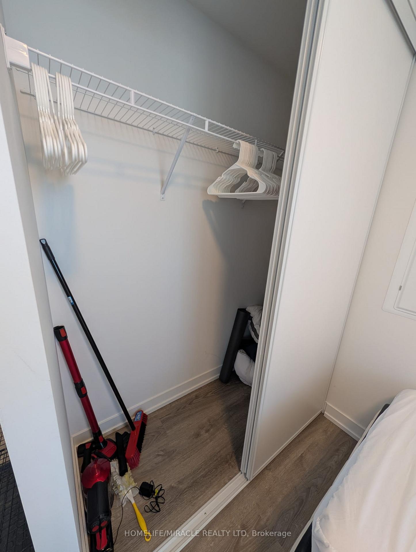 Photo 9 of Unit 3912, 195 Commerce Street, Vaughan, Vaughan Corporate Centre — HOMEH