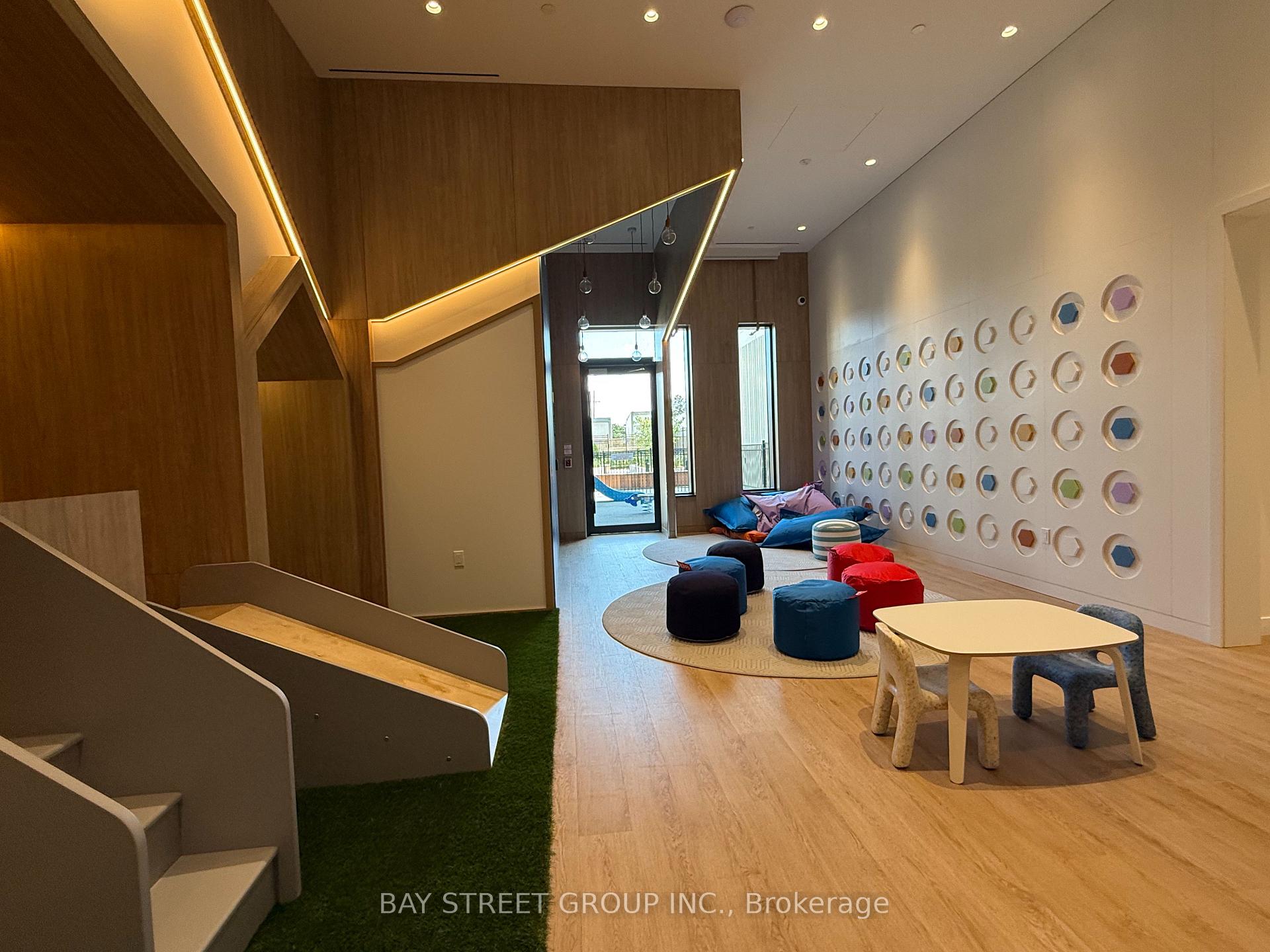 Photo 5 of Unit 1210A, 5 Meadowdale Road, Vaughan, Vaughan Corporate Centre — HOMEH