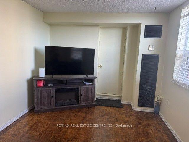 Photo 9 of Unit 715, 4 Lisa Street W, Brampton, Queen Street Corridor — HOMEH