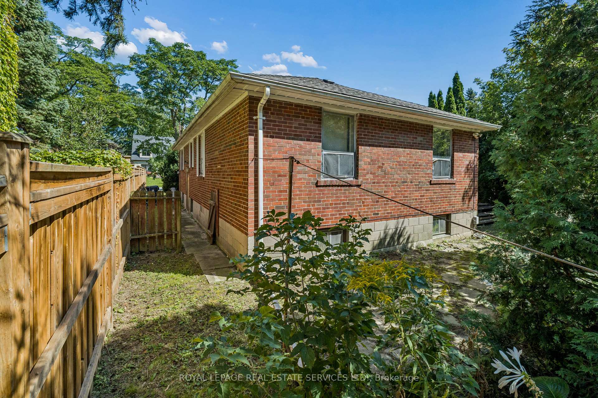 Photo 5 of 98 Prennan Avenue, Etobicoke, Islington-City Centre West — HOMEH