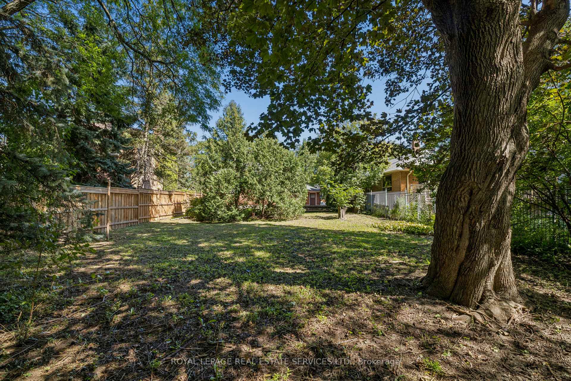 Photo 6 of 98 Prennan Avenue, Etobicoke, Islington-City Centre West — HOMEH