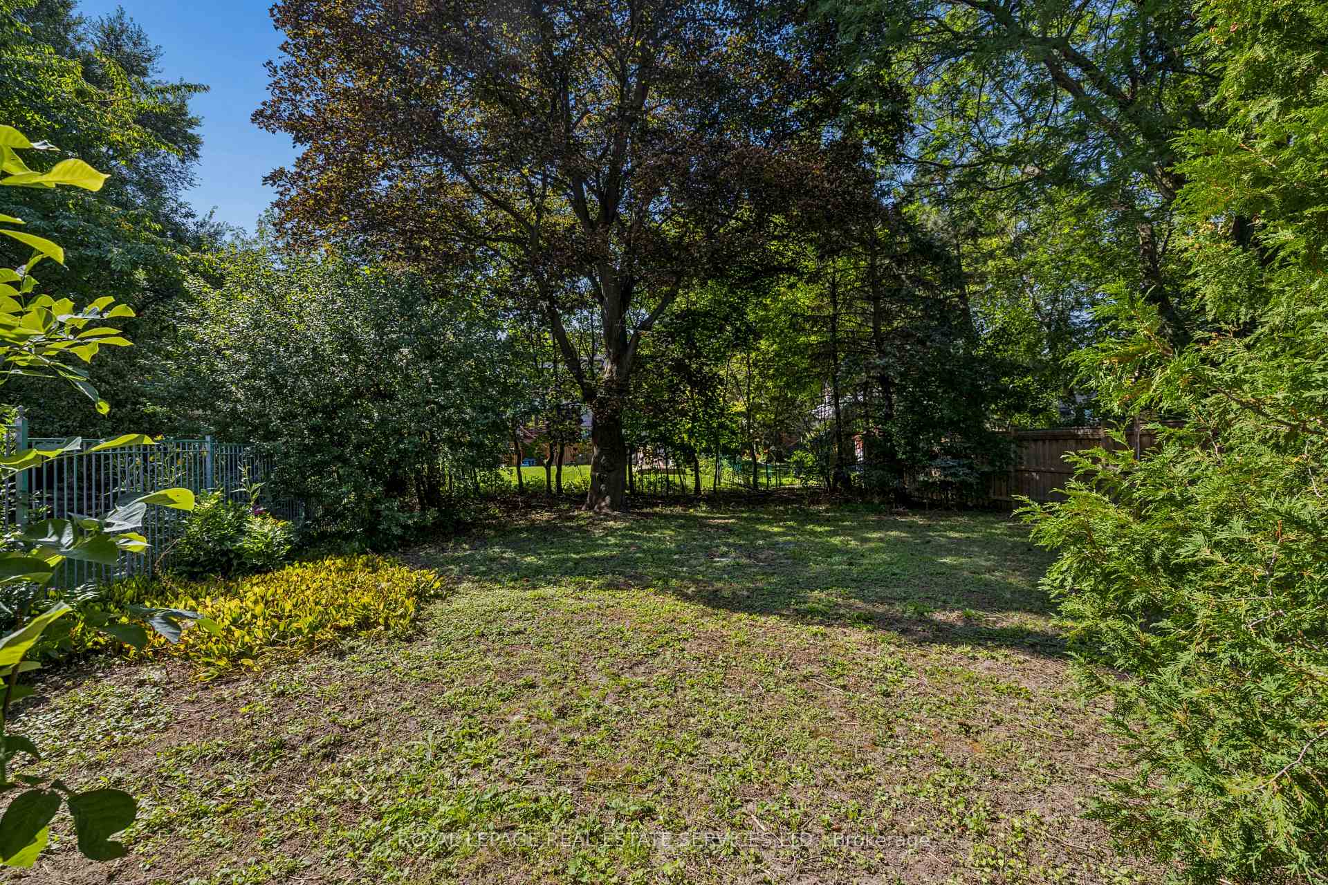 Photo 9 of 98 Prennan Avenue, Etobicoke, Islington-City Centre West — HOMEH