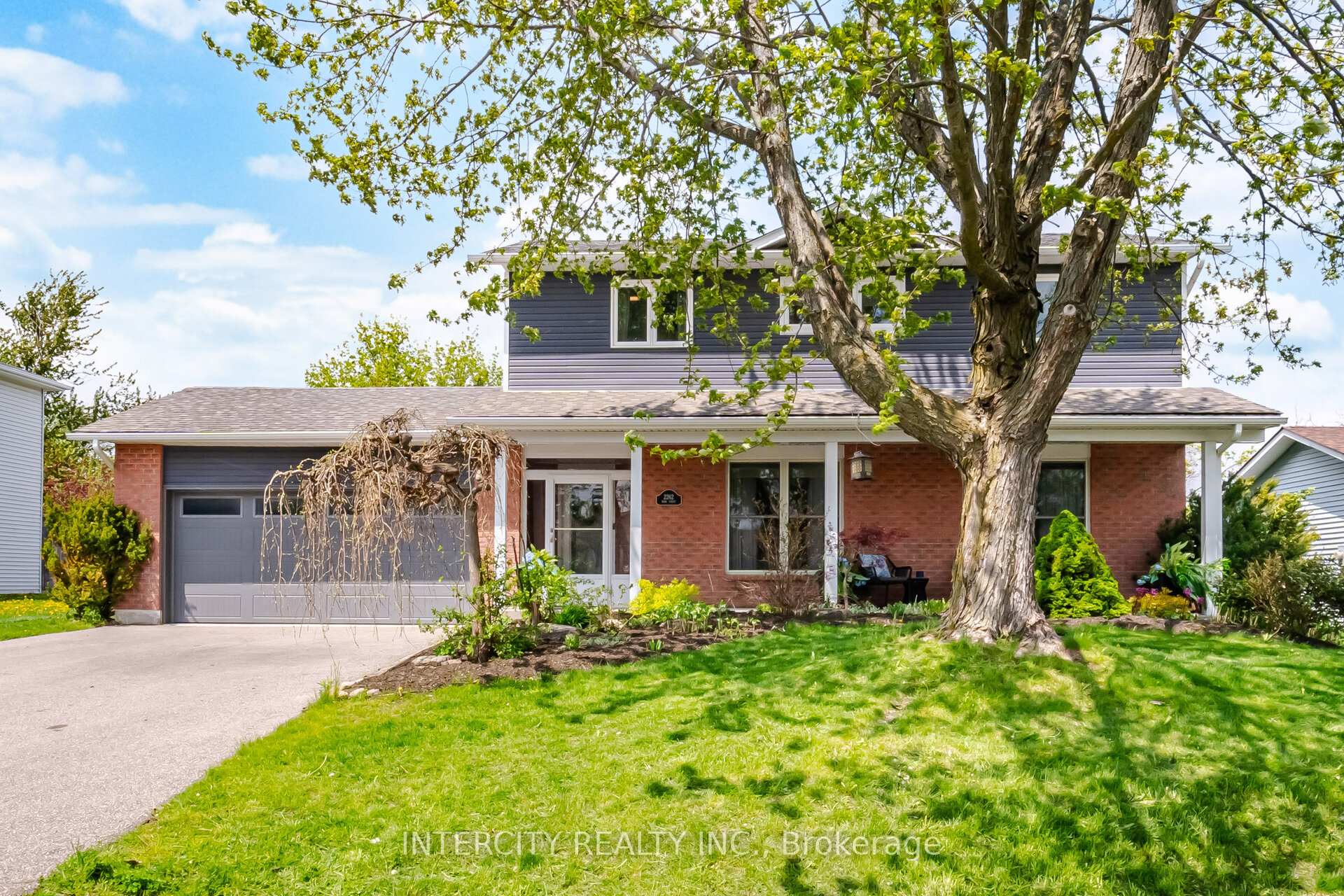 Photo of 2262 Webb Street