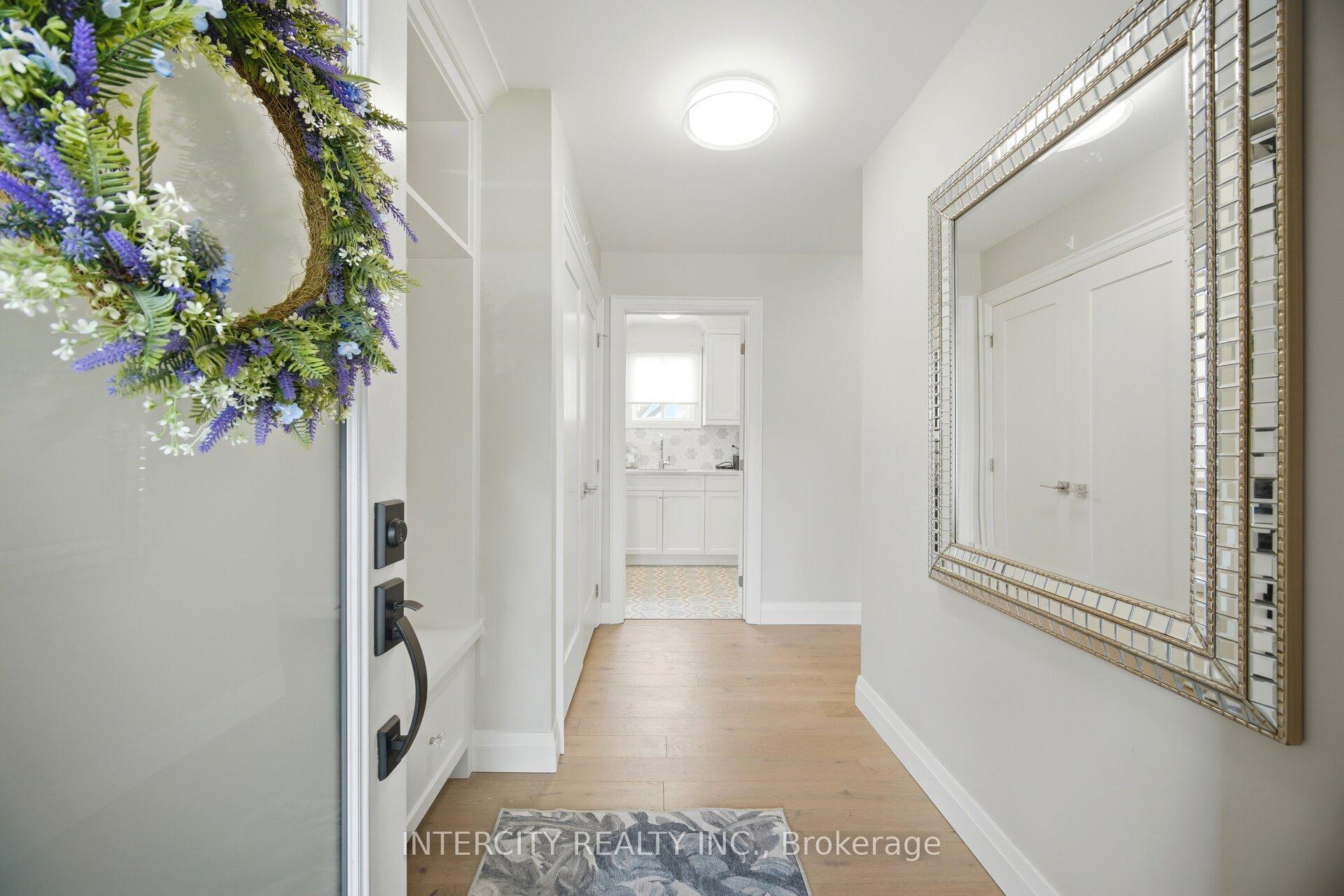 Photo 6 of 2262 Webb Street, Innisfil, Stroud — HOMEH