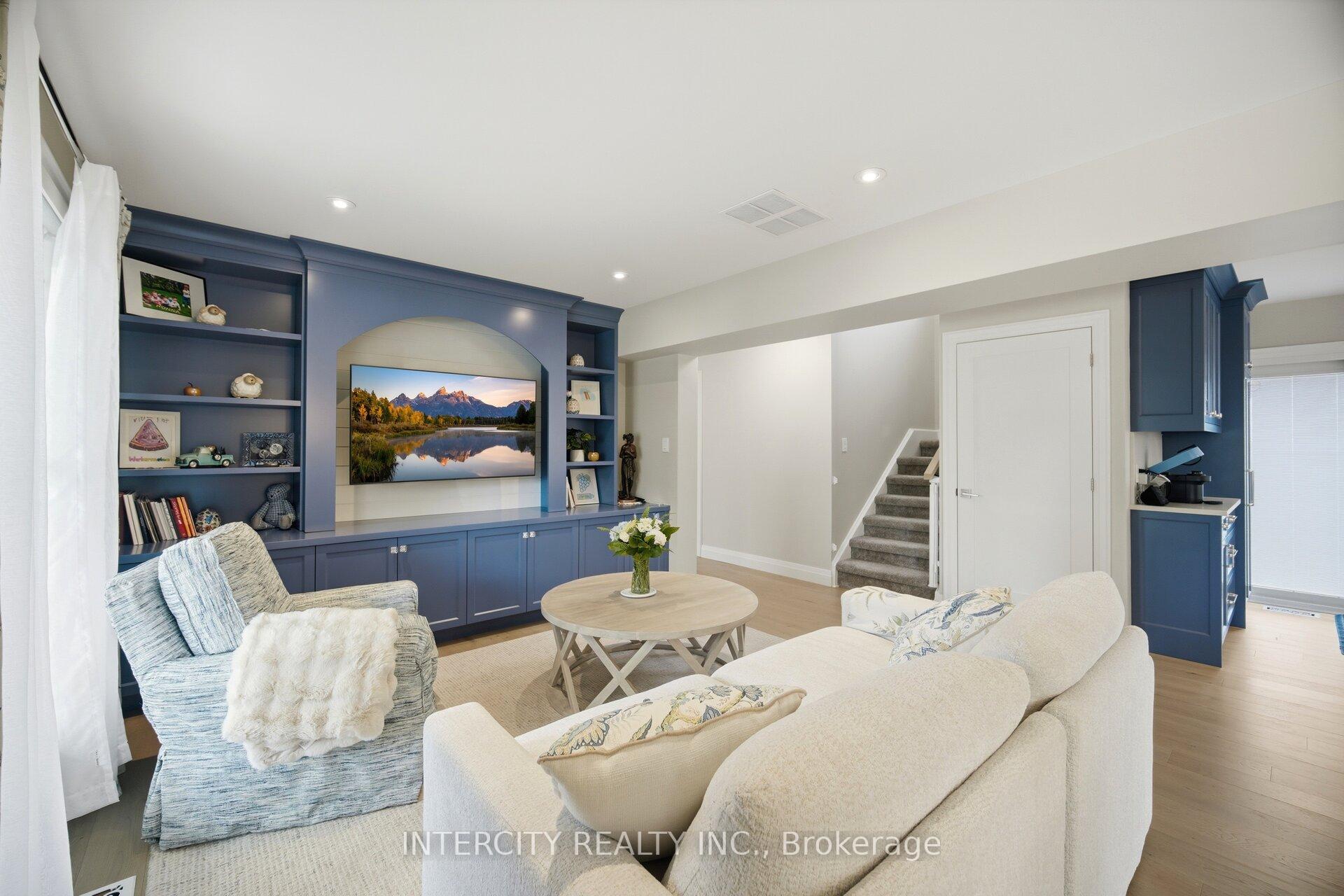 Photo 7 of 2262 Webb Street, Innisfil, Stroud — HOMEH