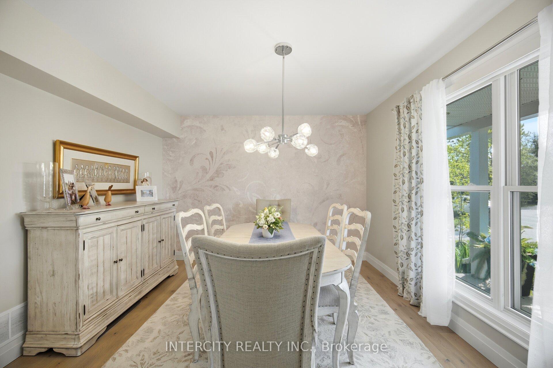 Photo 12 of 2262 Webb Street, Innisfil, Stroud — HOMEH
