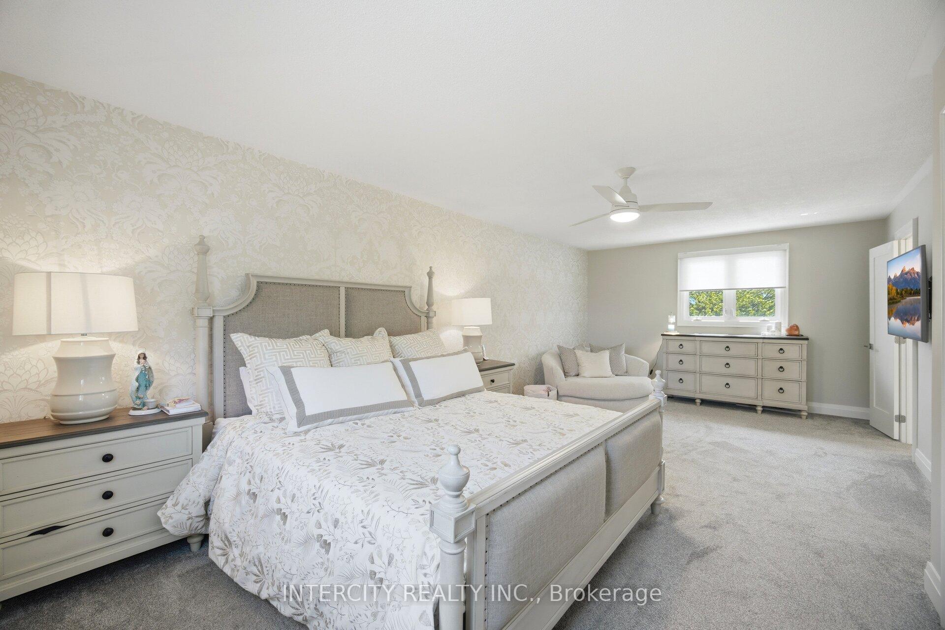 Photo 24 of 2262 Webb Street, Innisfil, Stroud — HOMEH