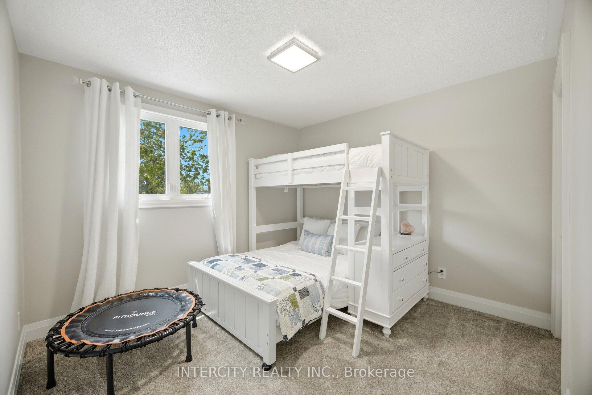 Photo 29 of 2262 Webb Street, Innisfil, Stroud — HOMEH