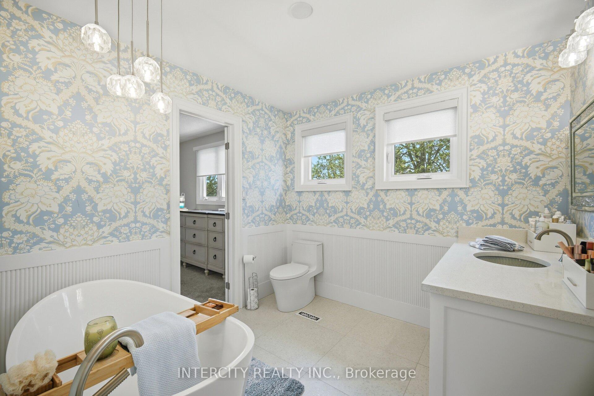 Photo 31 of 2262 Webb Street, Innisfil, Stroud — HOMEH