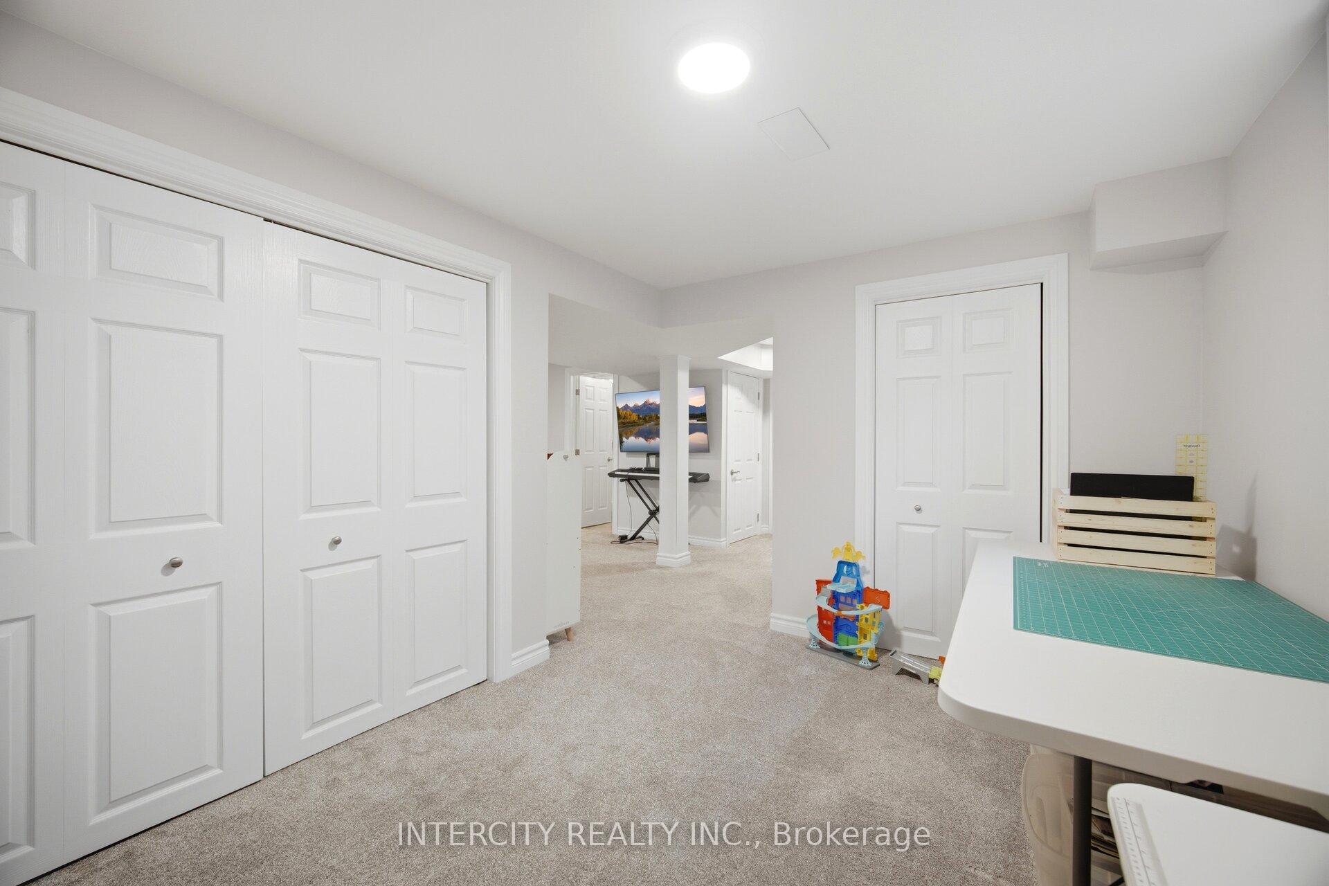 Photo 38 of 2262 Webb Street, Innisfil, Stroud — HOMEH