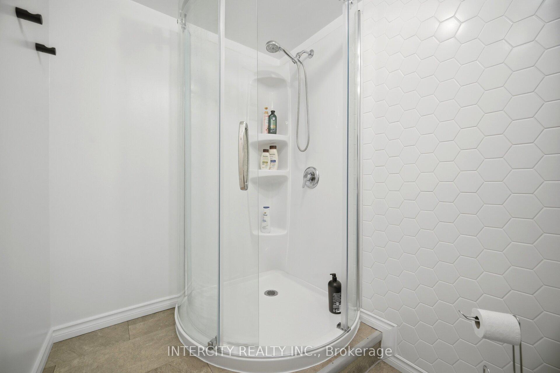 Photo 40 of 2262 Webb Street, Innisfil, Stroud — HOMEH