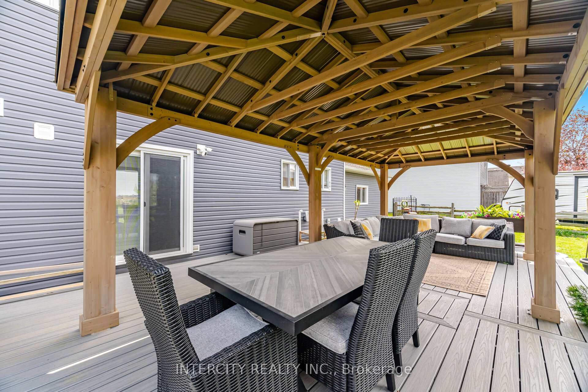Photo 41 of 2262 Webb Street, Innisfil, Stroud — HOMEH