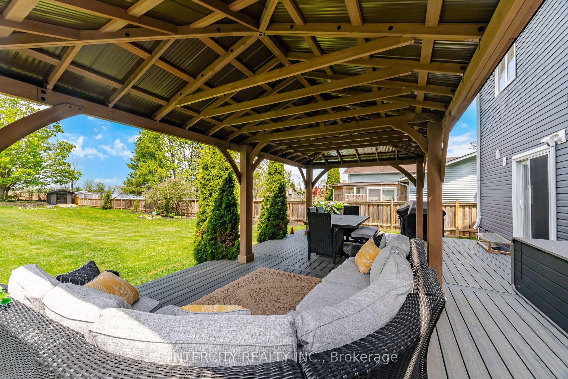 Photo 43 of 2262 Webb Street, Innisfil, Stroud — HOMEH