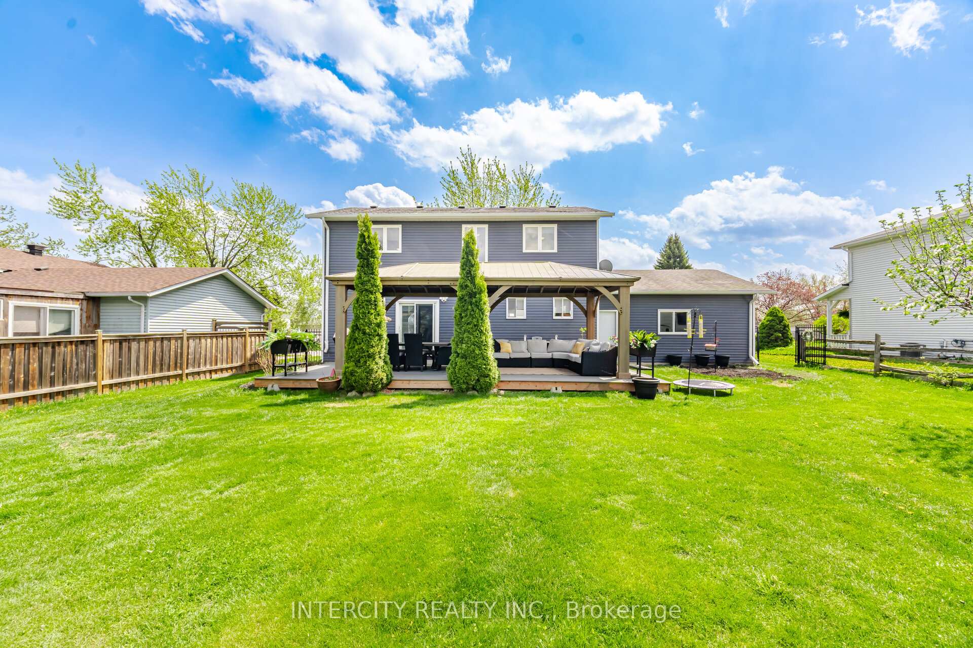 Photo 46 of 2262 Webb Street, Innisfil, Stroud — HOMEH