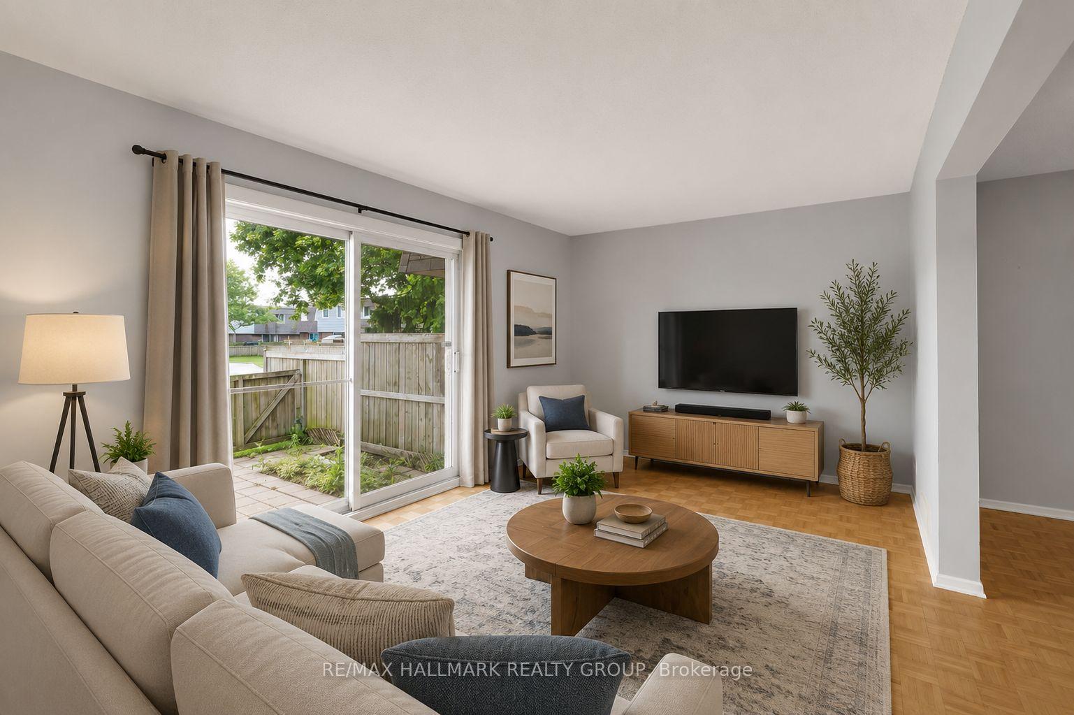 Photo 9 of 2912 Fairlea Crescent, Ottawa, Heron Gate/Industrial Park — HOMEH