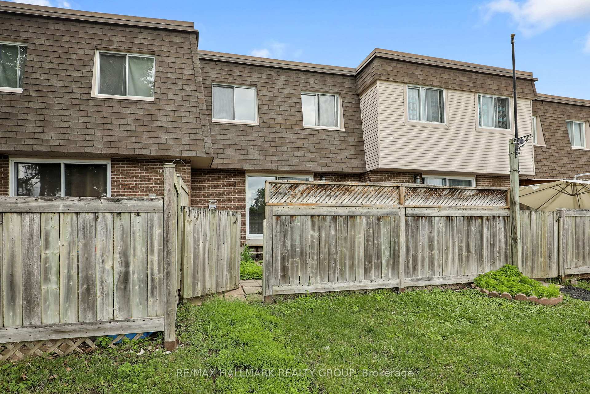 Photo 22 of 2912 Fairlea Crescent, Ottawa, Heron Gate/Industrial Park — HOMEH