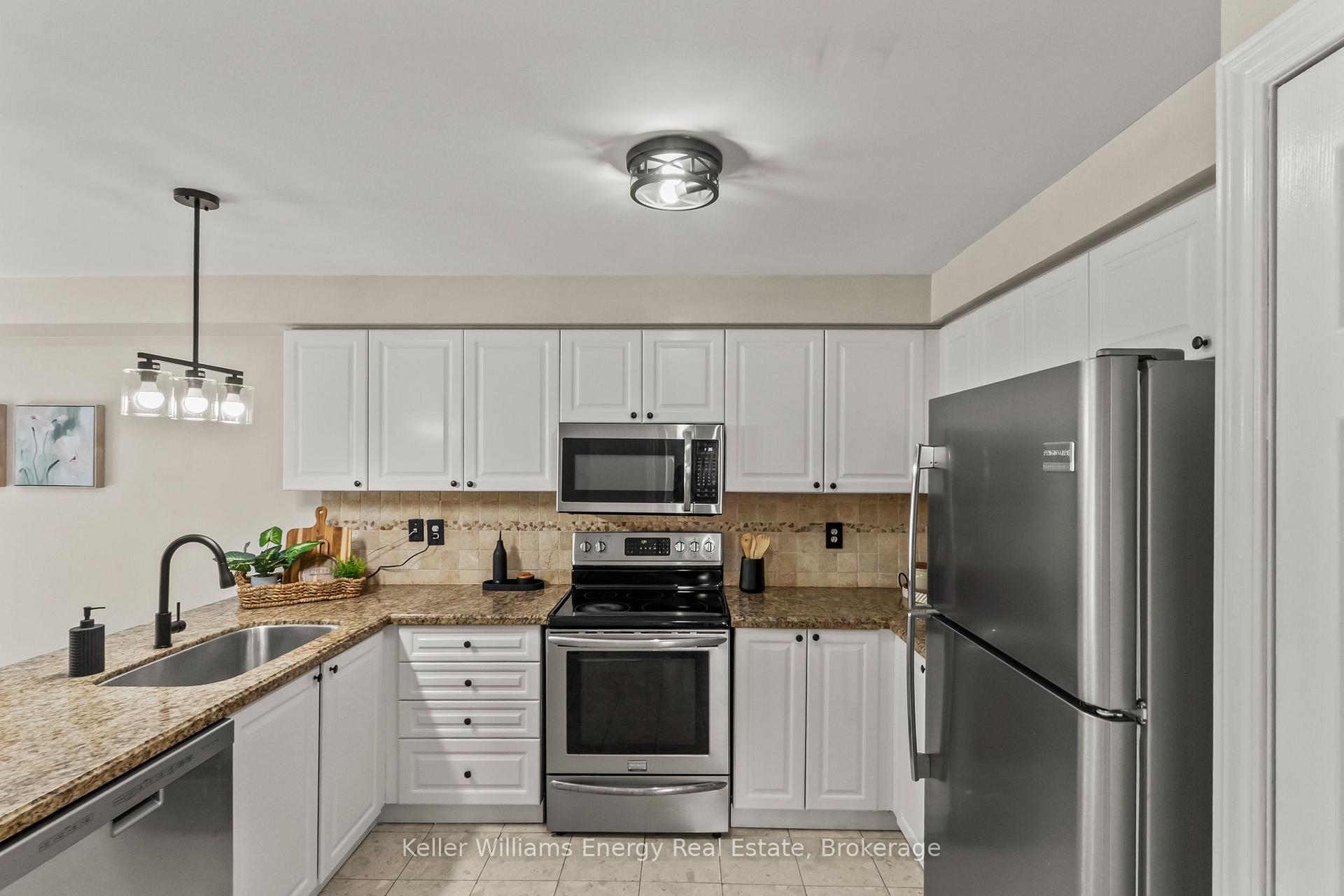 Photo 9 of 35 Virginia Drive, Whitby, Pringle Creek — HOMEH