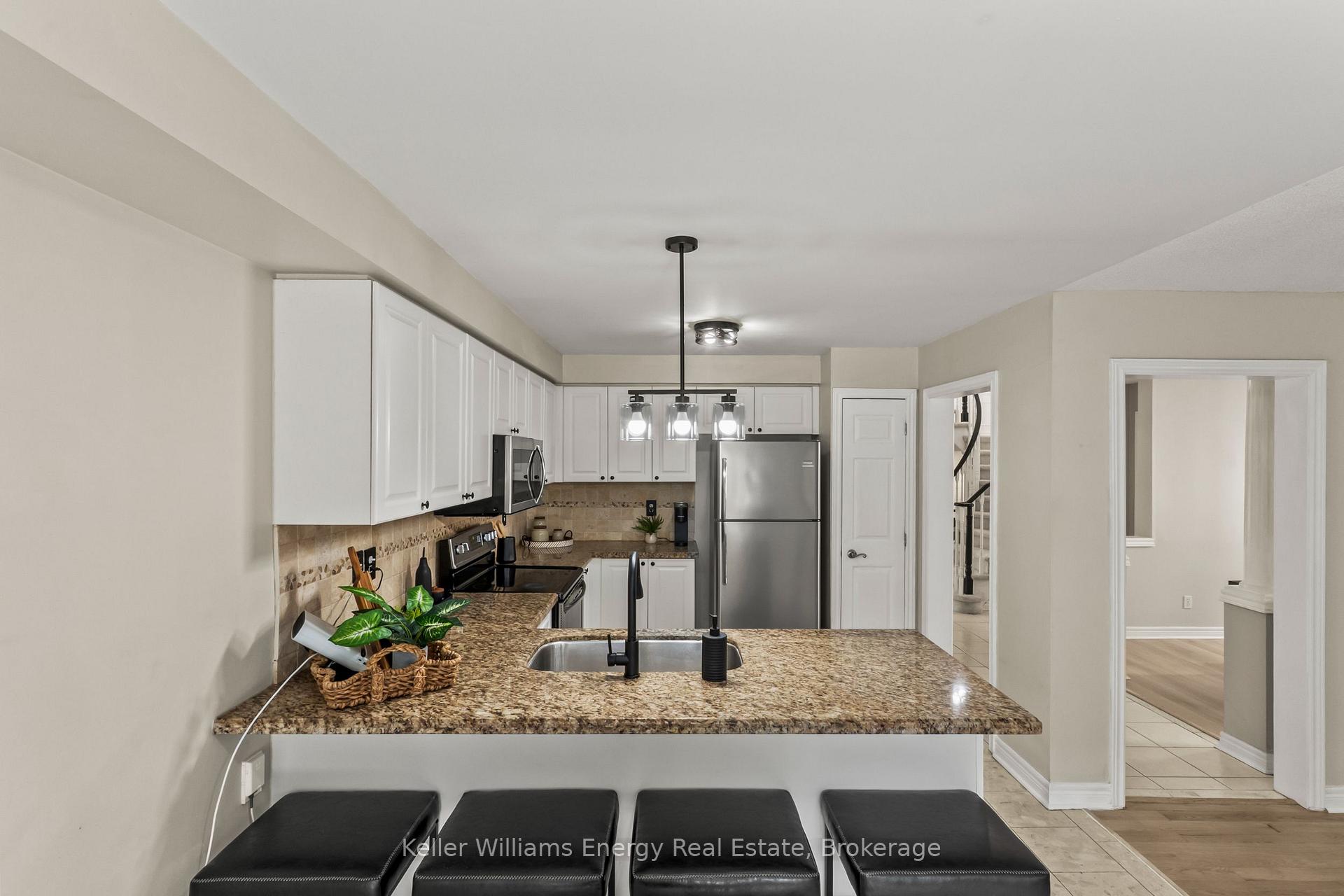Photo 11 of 35 Virginia Drive, Whitby, Pringle Creek — HOMEH