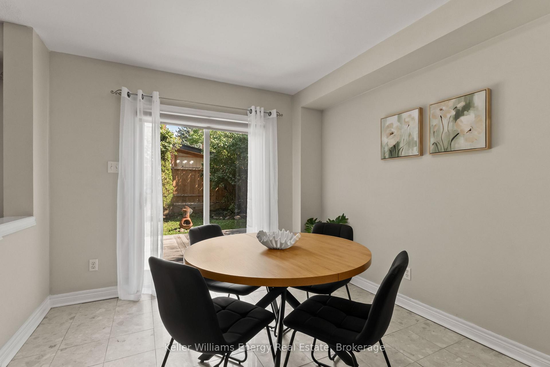 Photo 13 of 35 Virginia Drive, Whitby, Pringle Creek — HOMEH