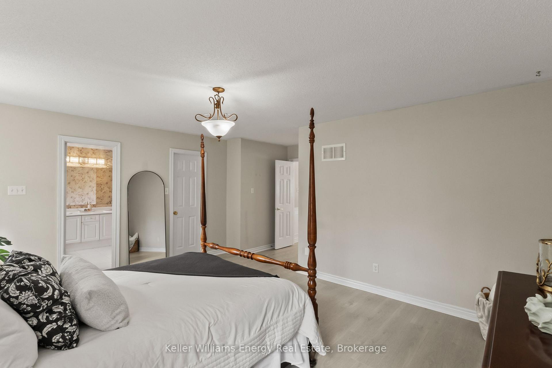 Photo 21 of 35 Virginia Drive, Whitby, Pringle Creek — HOMEH