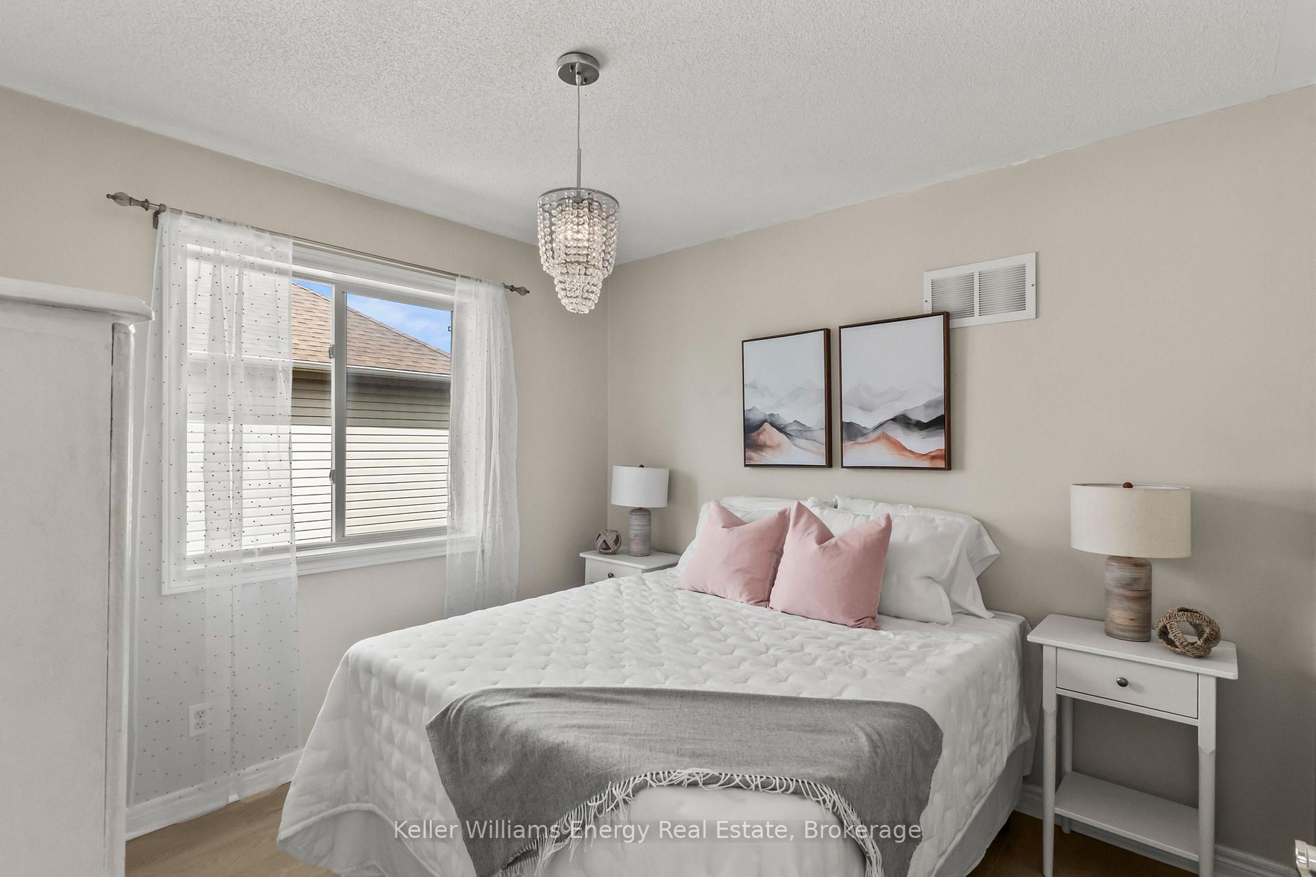 Photo 31 of 35 Virginia Drive, Whitby, Pringle Creek — HOMEH