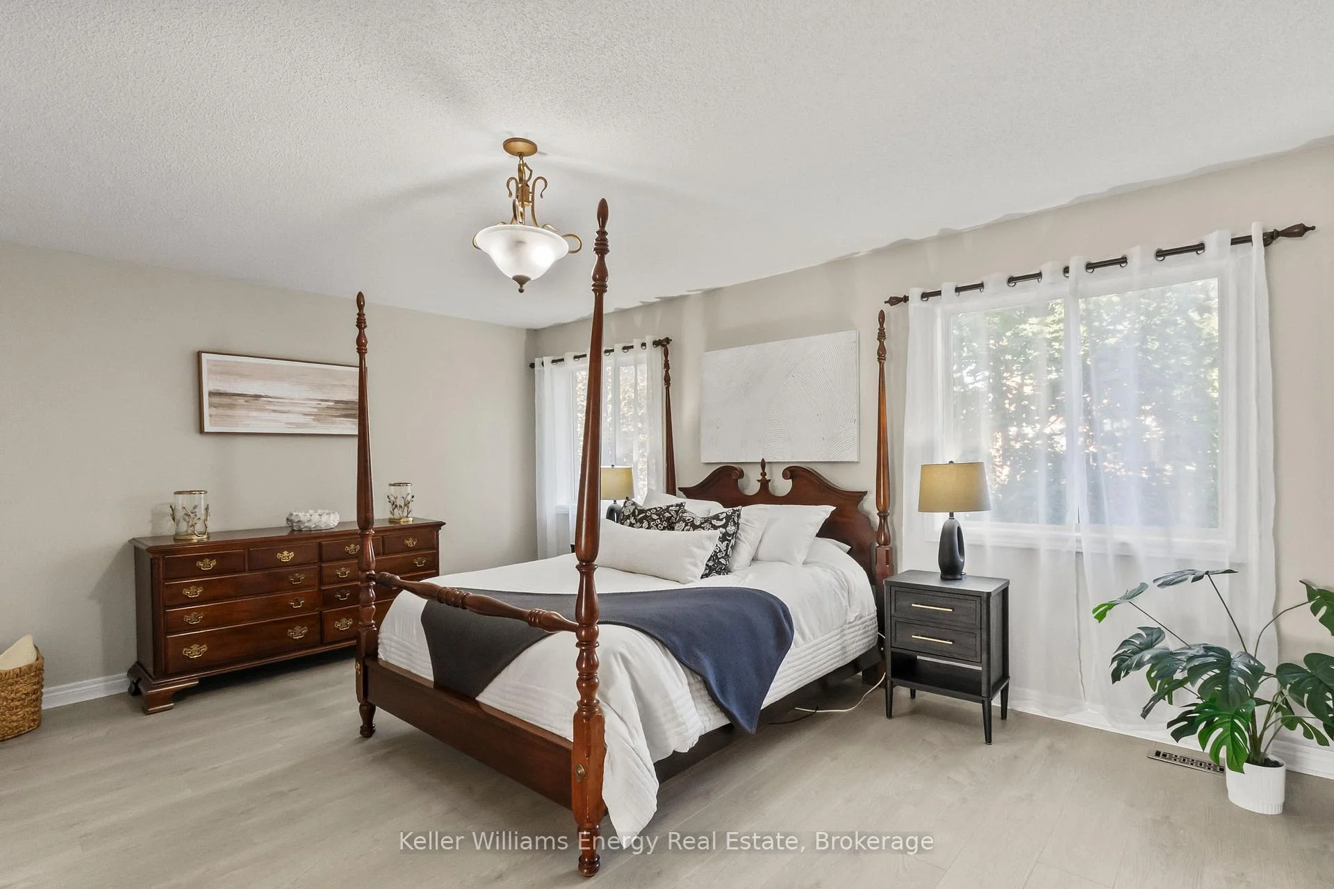 Photo 24 of 35 Virginia Drive, Whitby, Pringle Creek — HOMEH