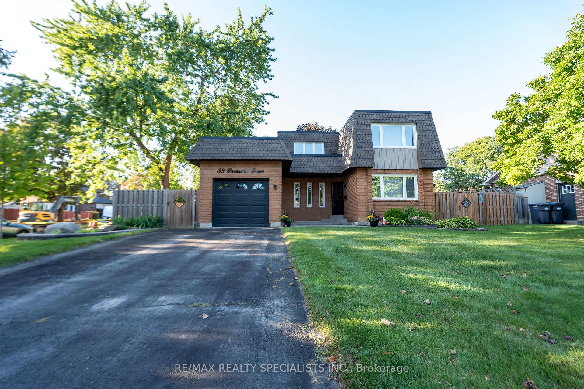 Photo of 39 Parkside Drive