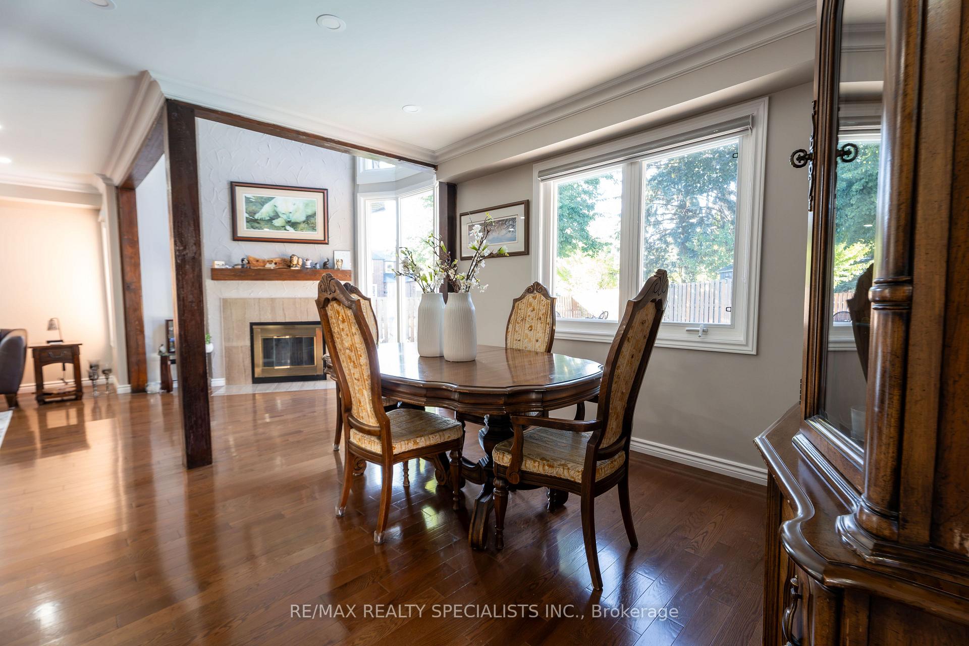 Photo 6 of 39 Parkside Drive, Brampton, Brampton South — HOMEH