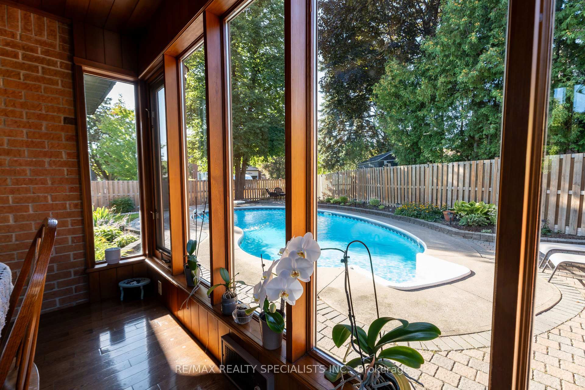 Photo 12 of 39 Parkside Drive, Brampton, Brampton South — HOMEH