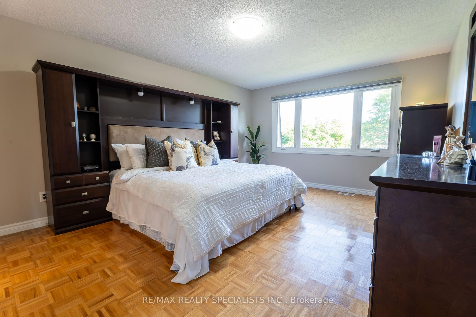 Photo 20 of 39 Parkside Drive, Brampton, Brampton South — HOMEH