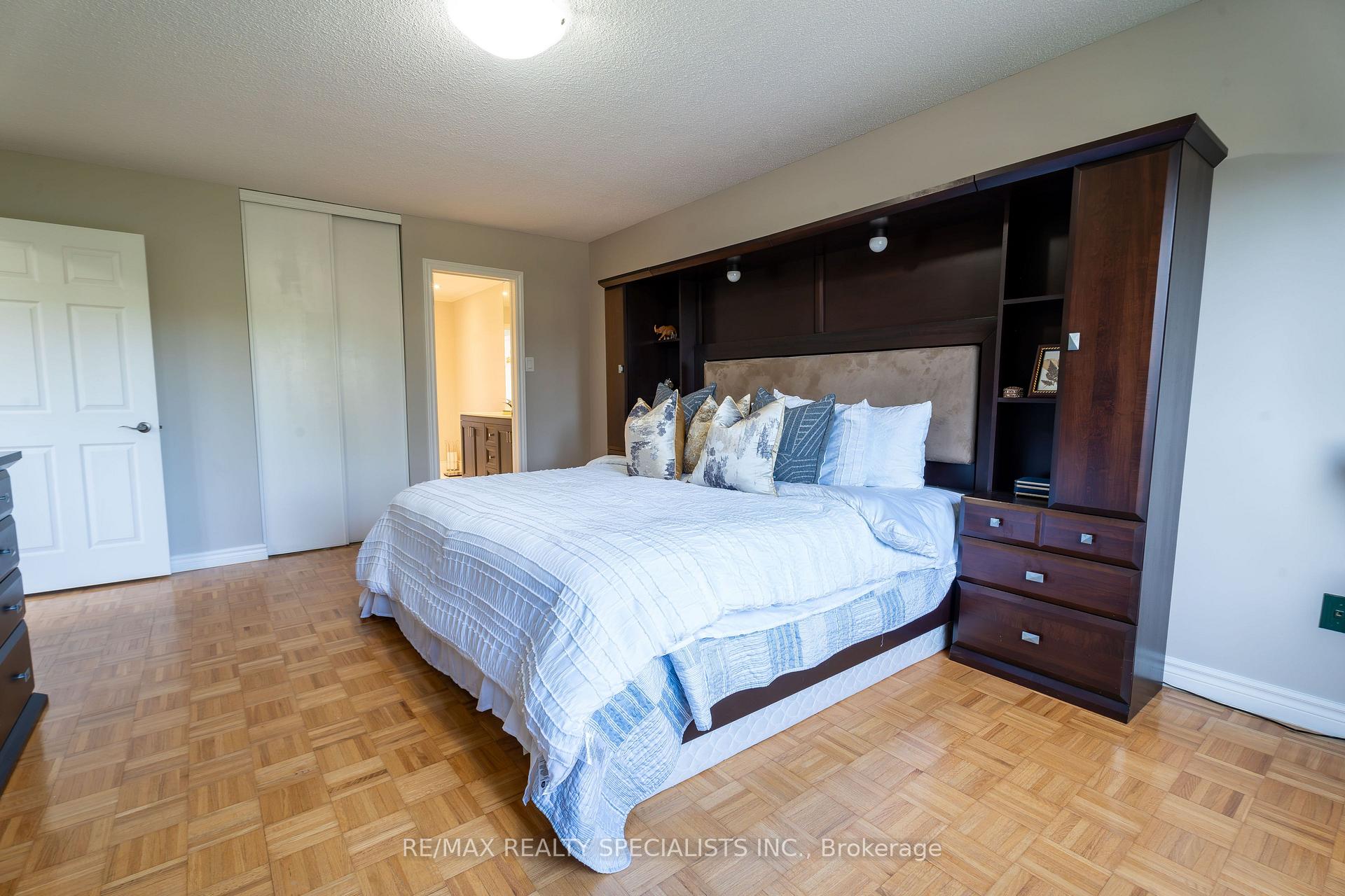 Photo 21 of 39 Parkside Drive, Brampton, Brampton South — HOMEH