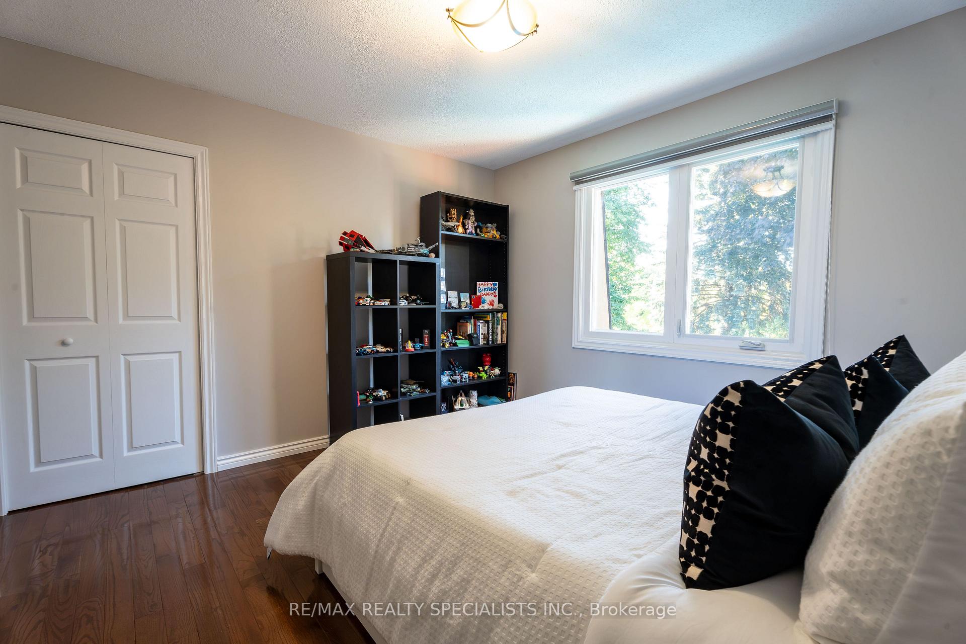 Photo 31 of 39 Parkside Drive, Brampton, Brampton South — HOMEH