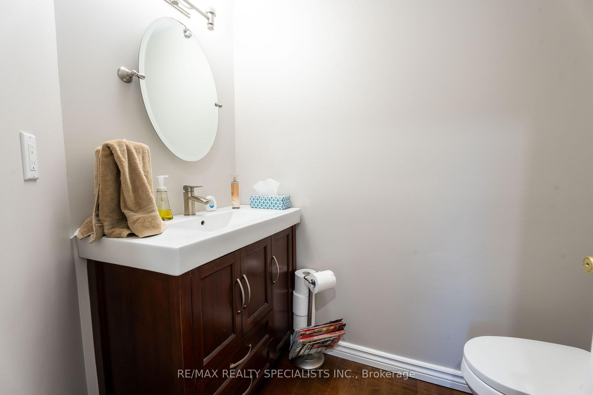 Photo 33 of 39 Parkside Drive, Brampton, Brampton South — HOMEH