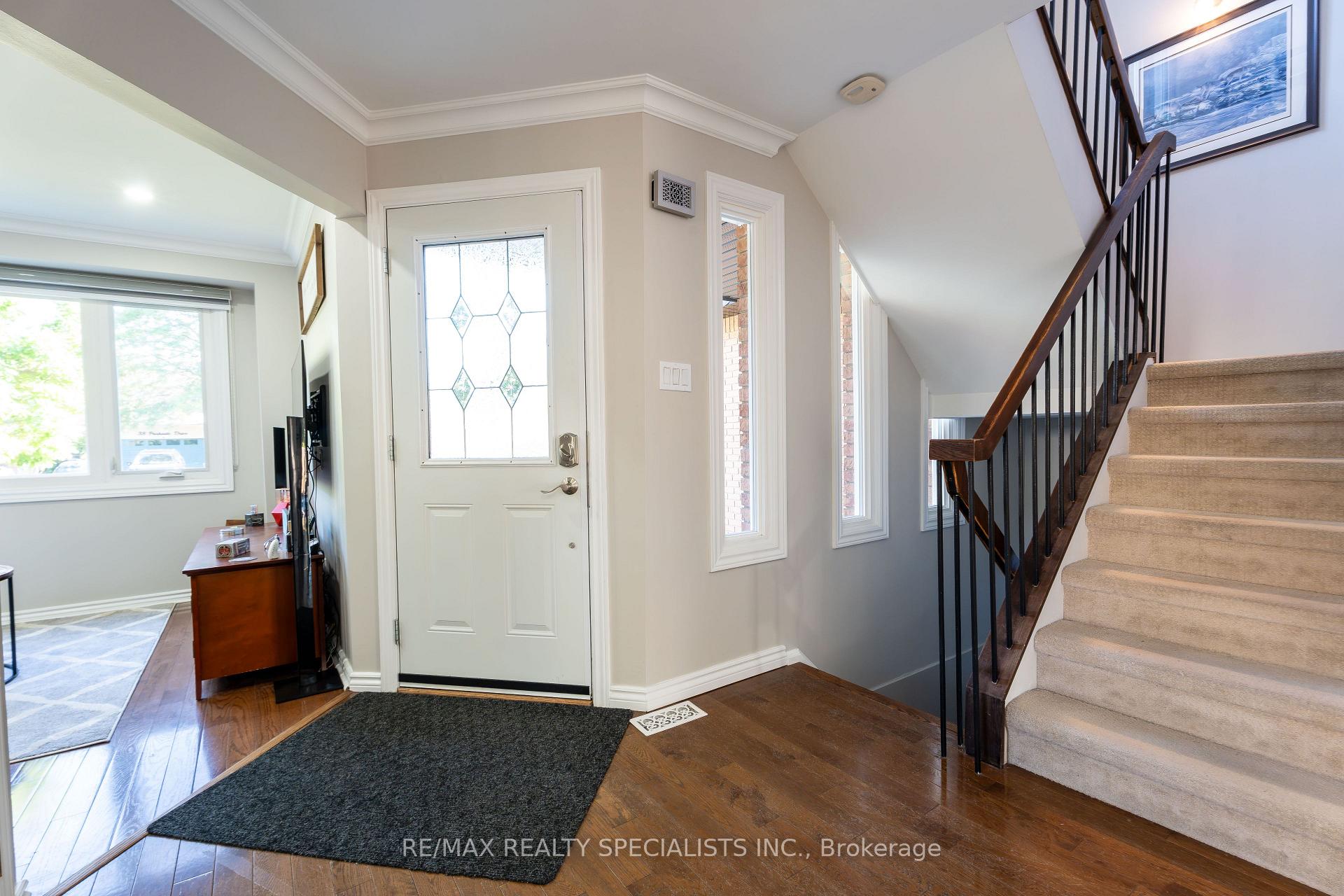 Photo 34 of 39 Parkside Drive, Brampton, Brampton South — HOMEH